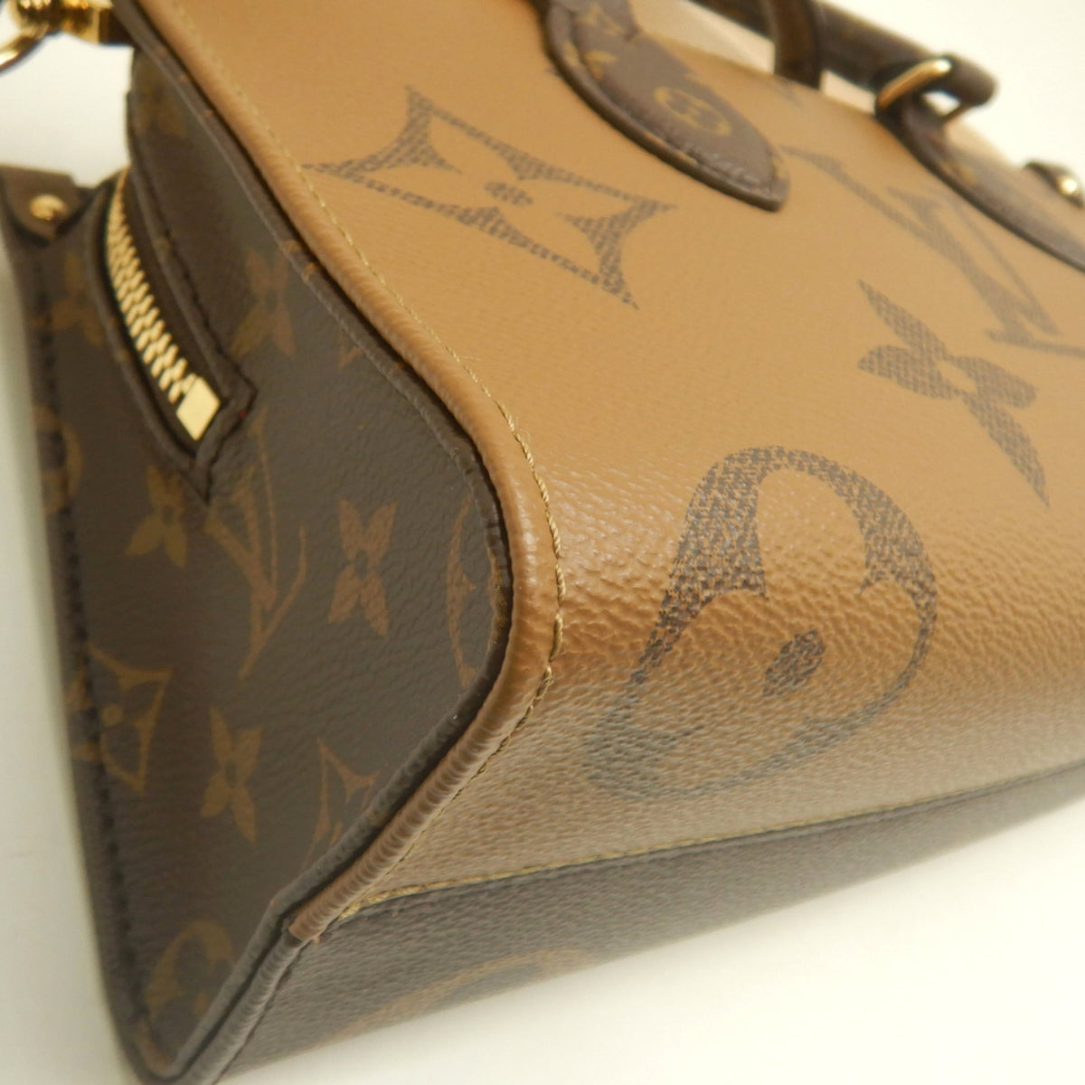 Louis Vuitton Brown Monogram Canvas Handbag Pouch (Pre-Owned)