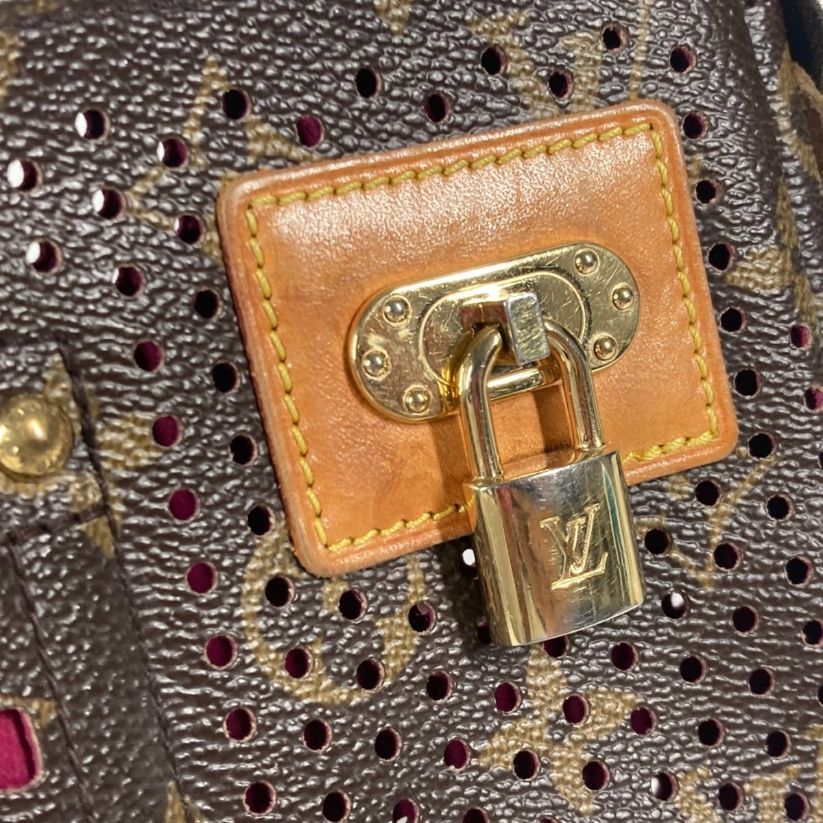Louis Vuitton Fuchsia Pink Monogram Pochette Pouch Shoulder Bag (Pre-Owned)