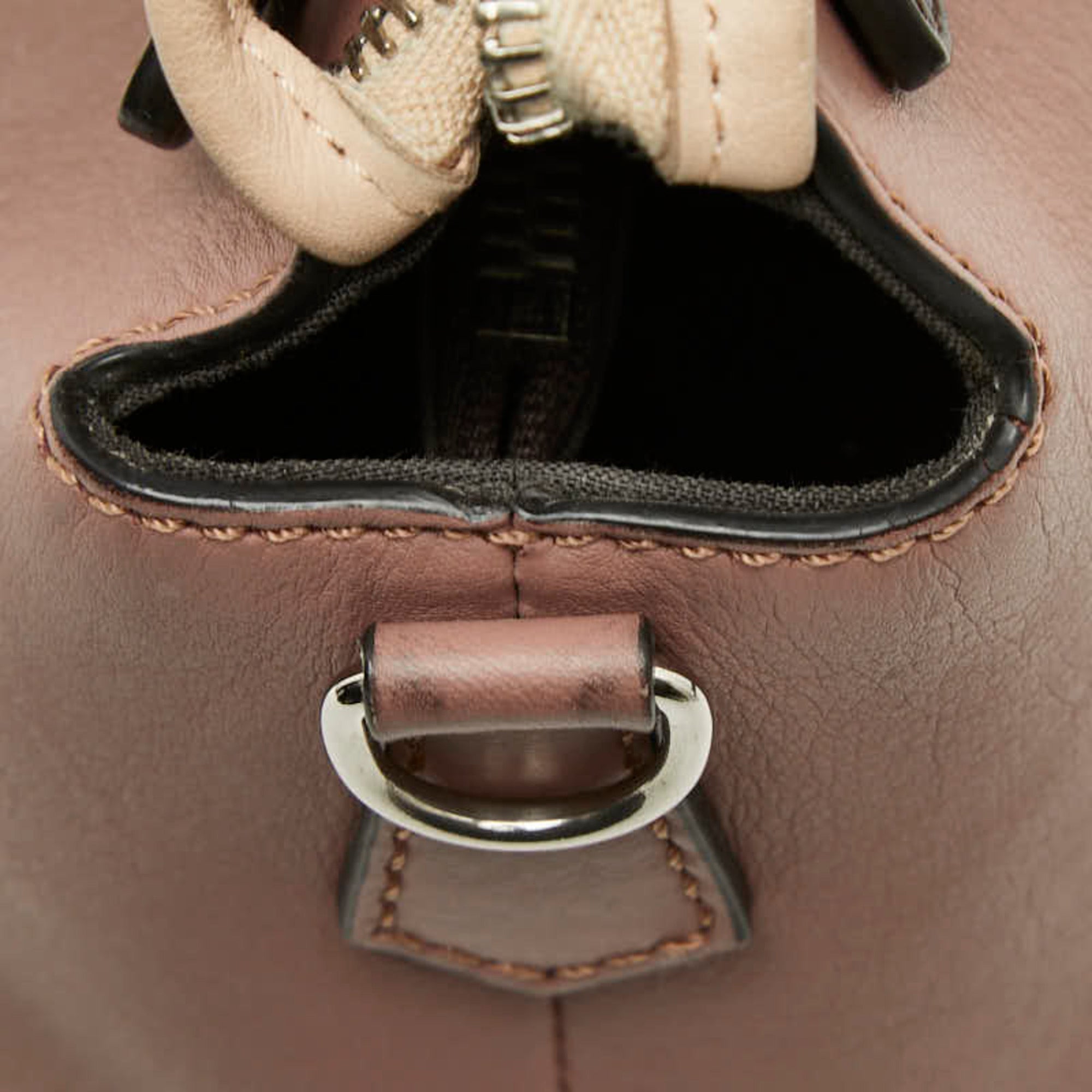 Fendi Pink Leather Handbag Shoulder Bag (Pre-Owned)