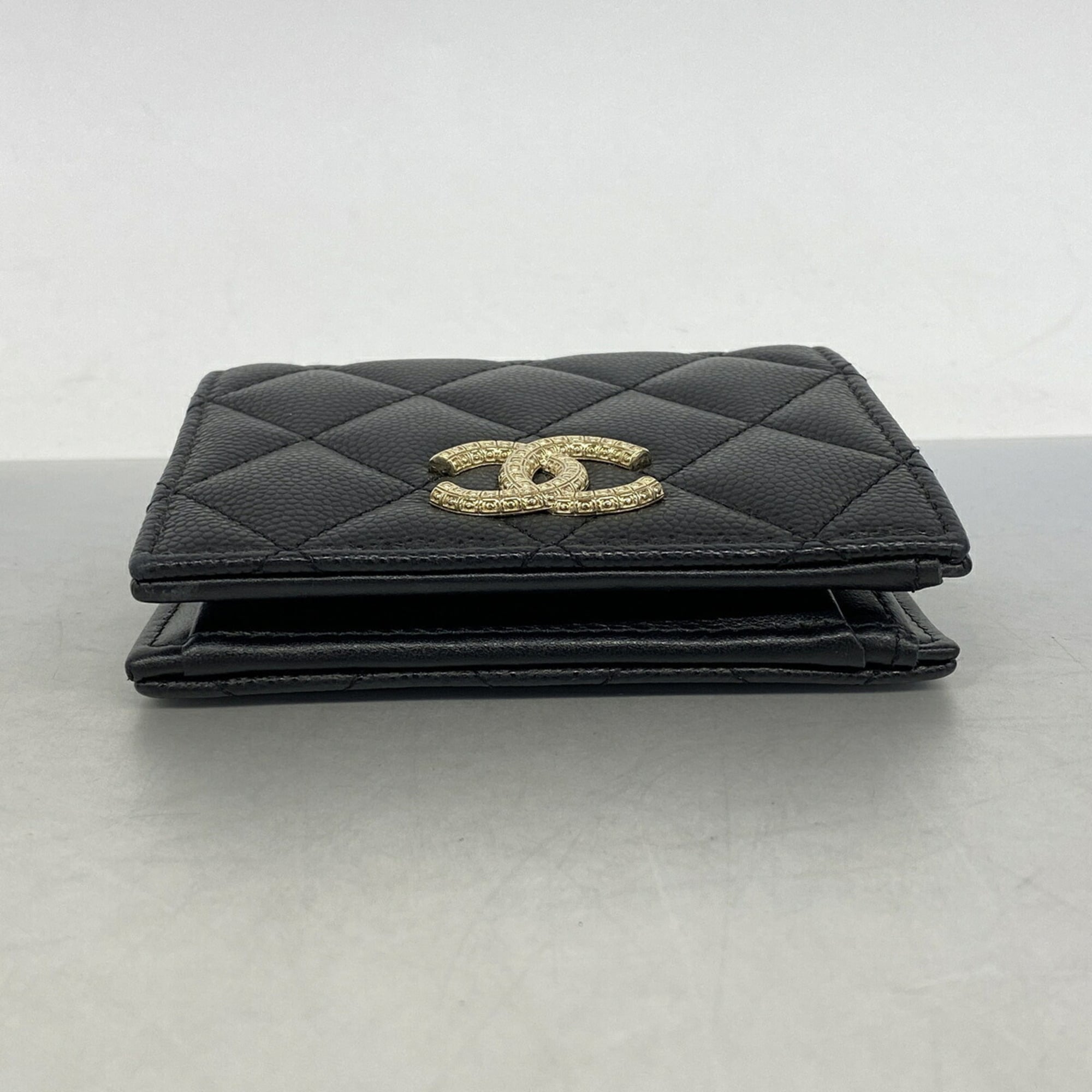 Chanel Black Grained Calfskin Wallet (Bi-Fold) (Pre-Owned)