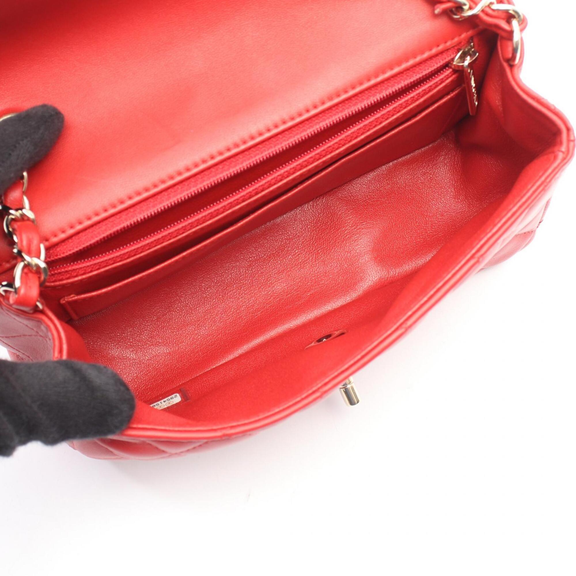 Chanel Red Color Leather Handbag Shoulder Bag (Pre-Owned)