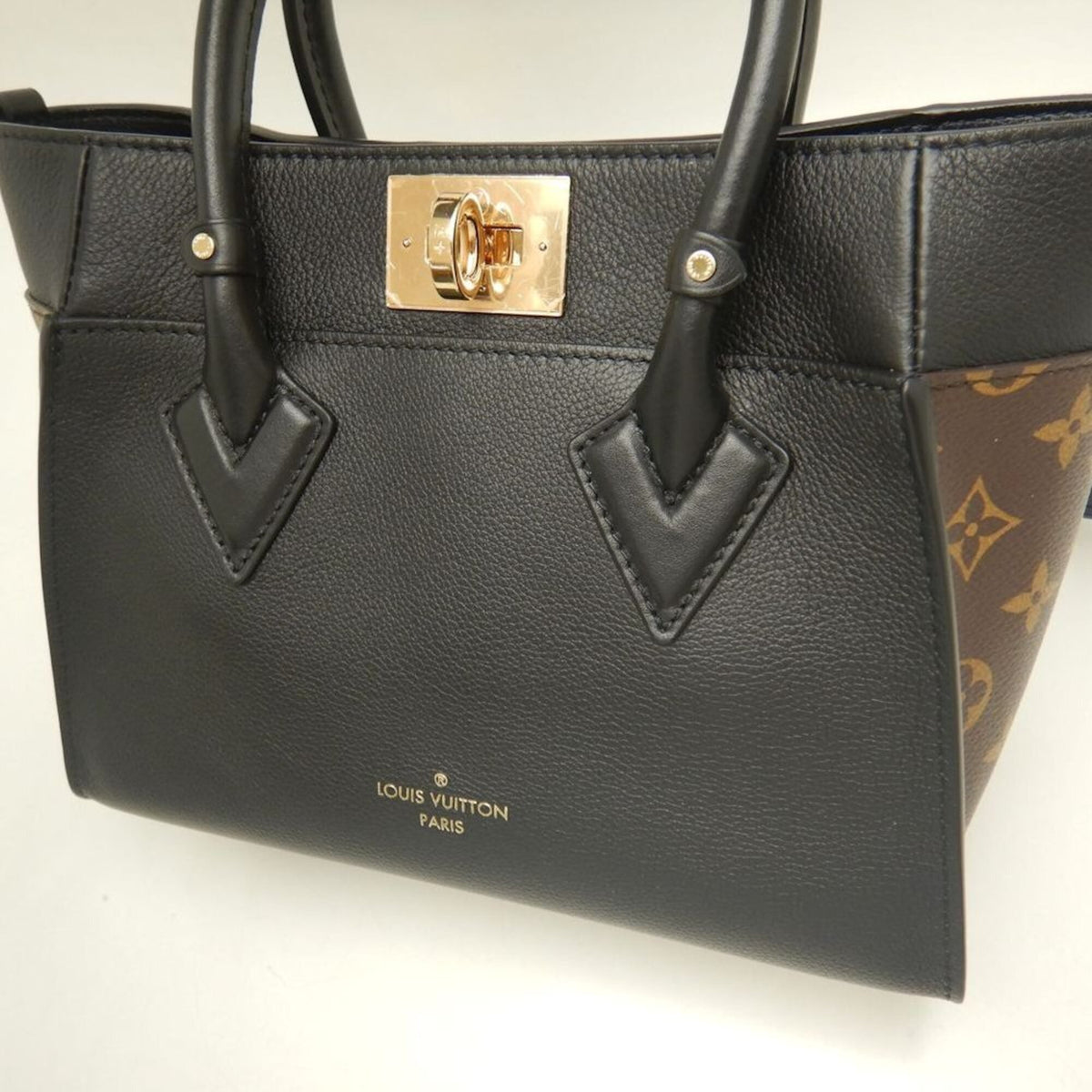 Louis Vuitton Brown Noir Monogram Leather Handbag (Pre-Owned)