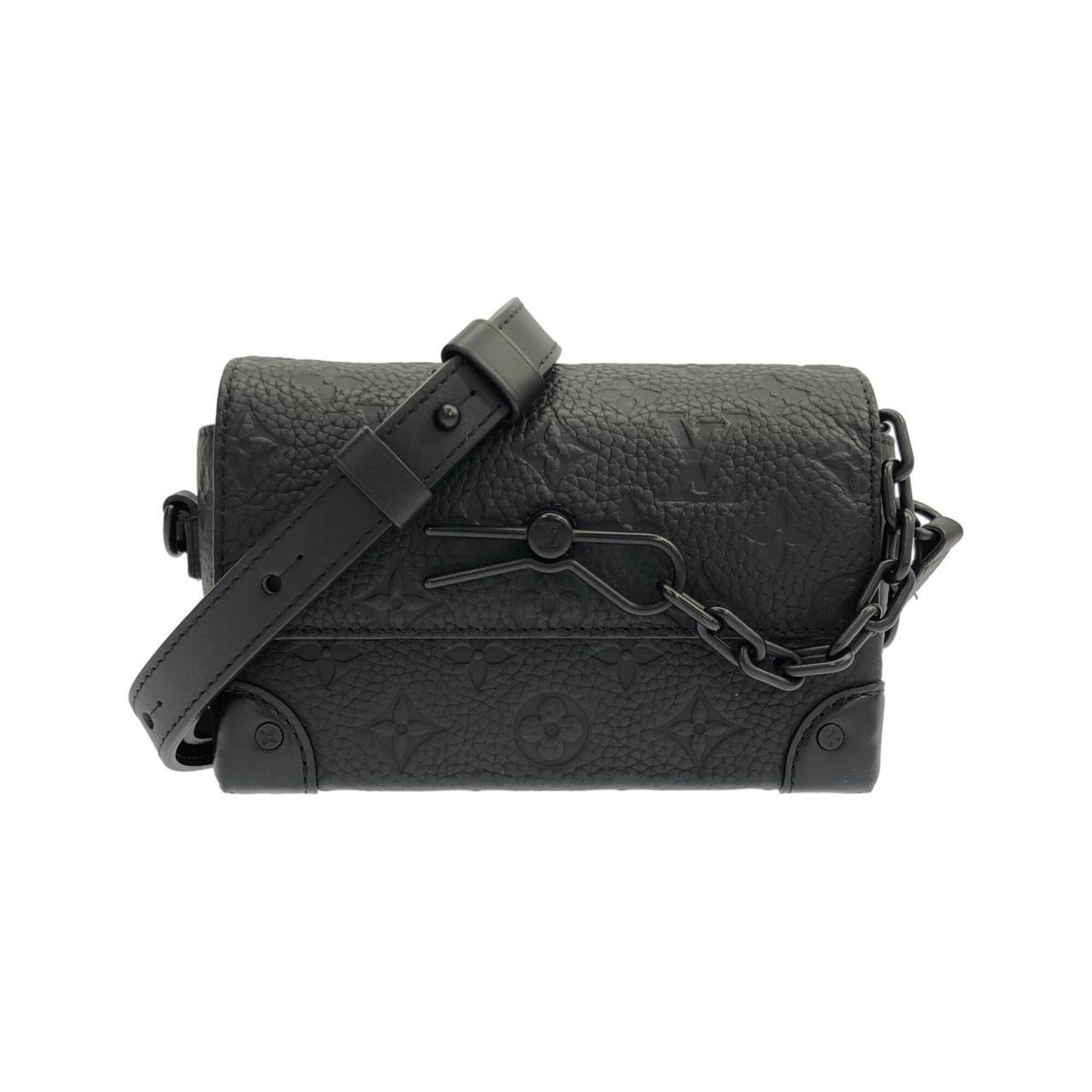 Louis Vuitton Black Leather Shoulder Bag (Pre-Owned)