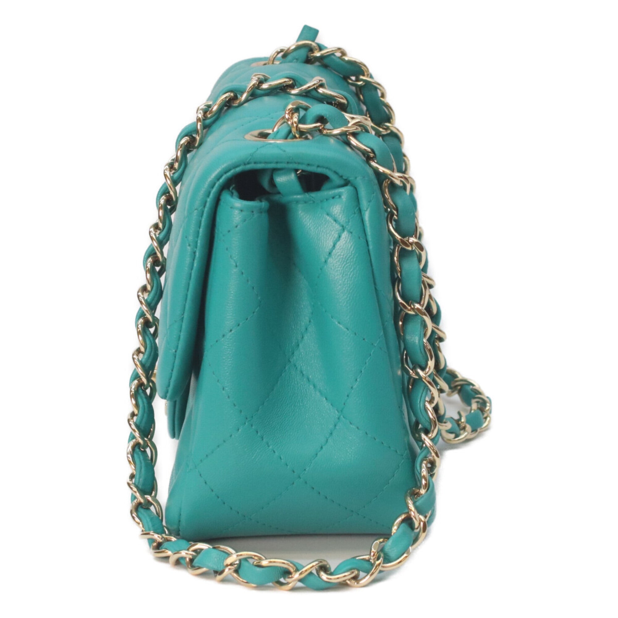 Chanel Emerald Green Leather Shoulder Bag (Pre-Owned)