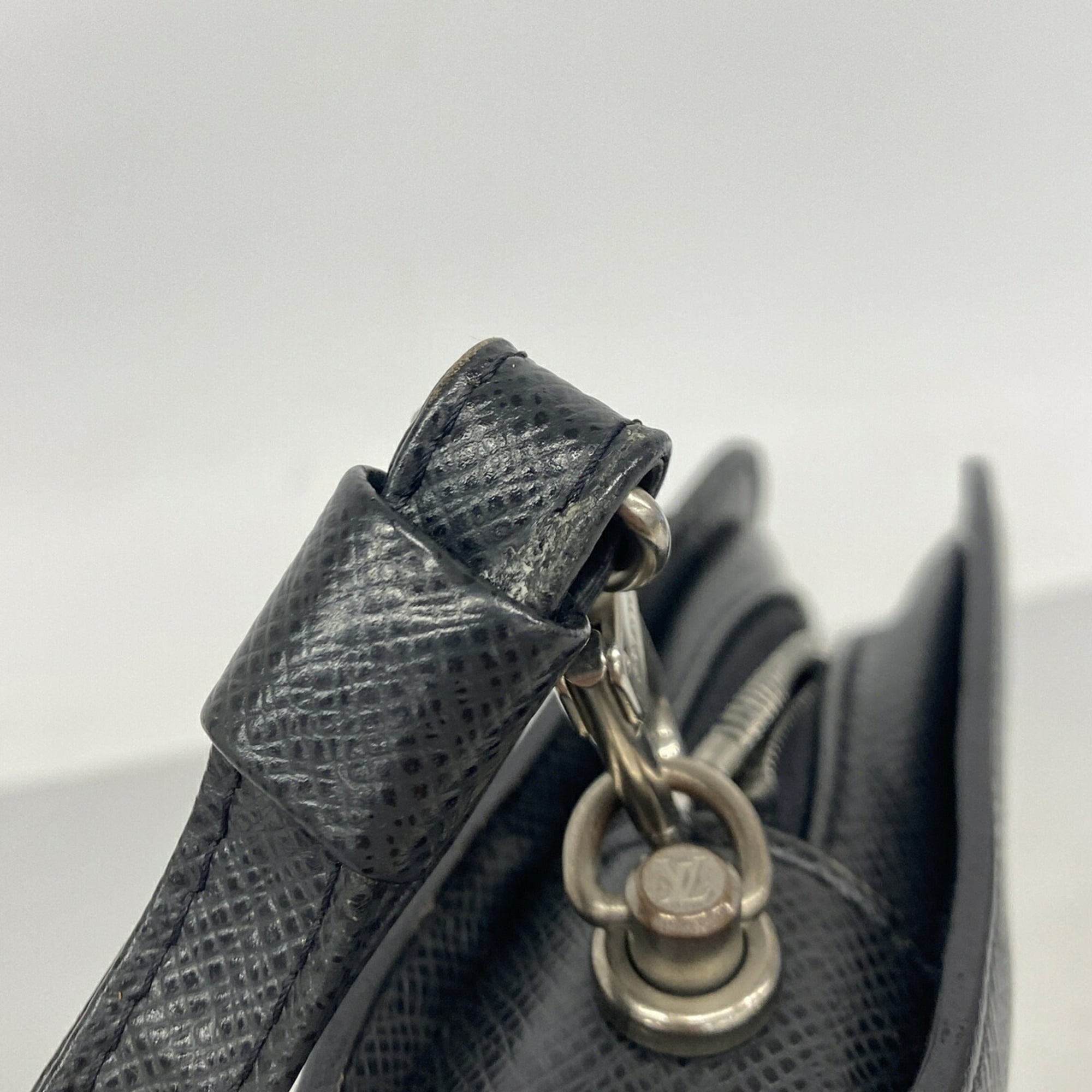 Louis Vuitton Ardoise Clutch Bag (Pre-Owned)