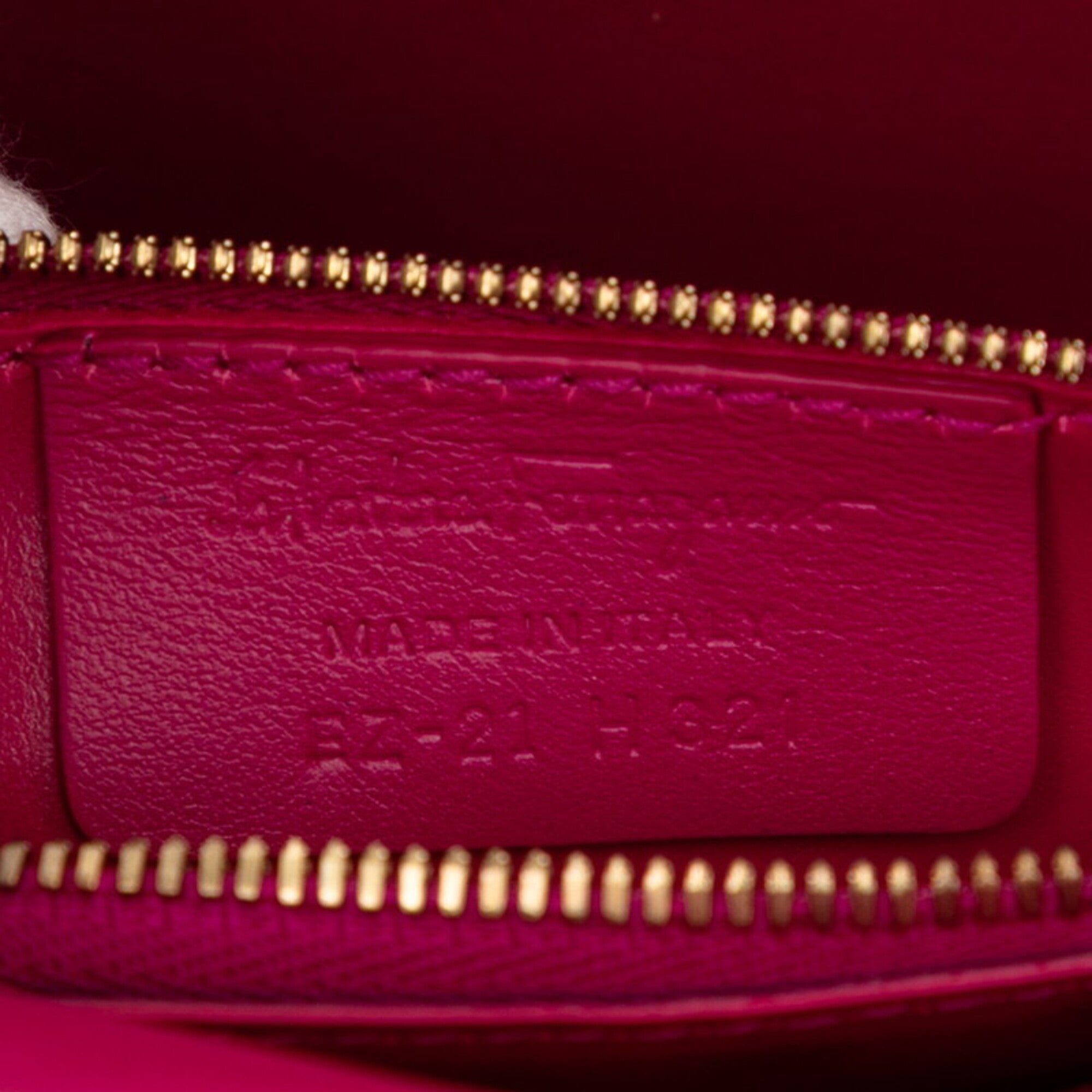 Salvatore Ferragamo Pink Leather Shoulder Bag (Pre-Owned)