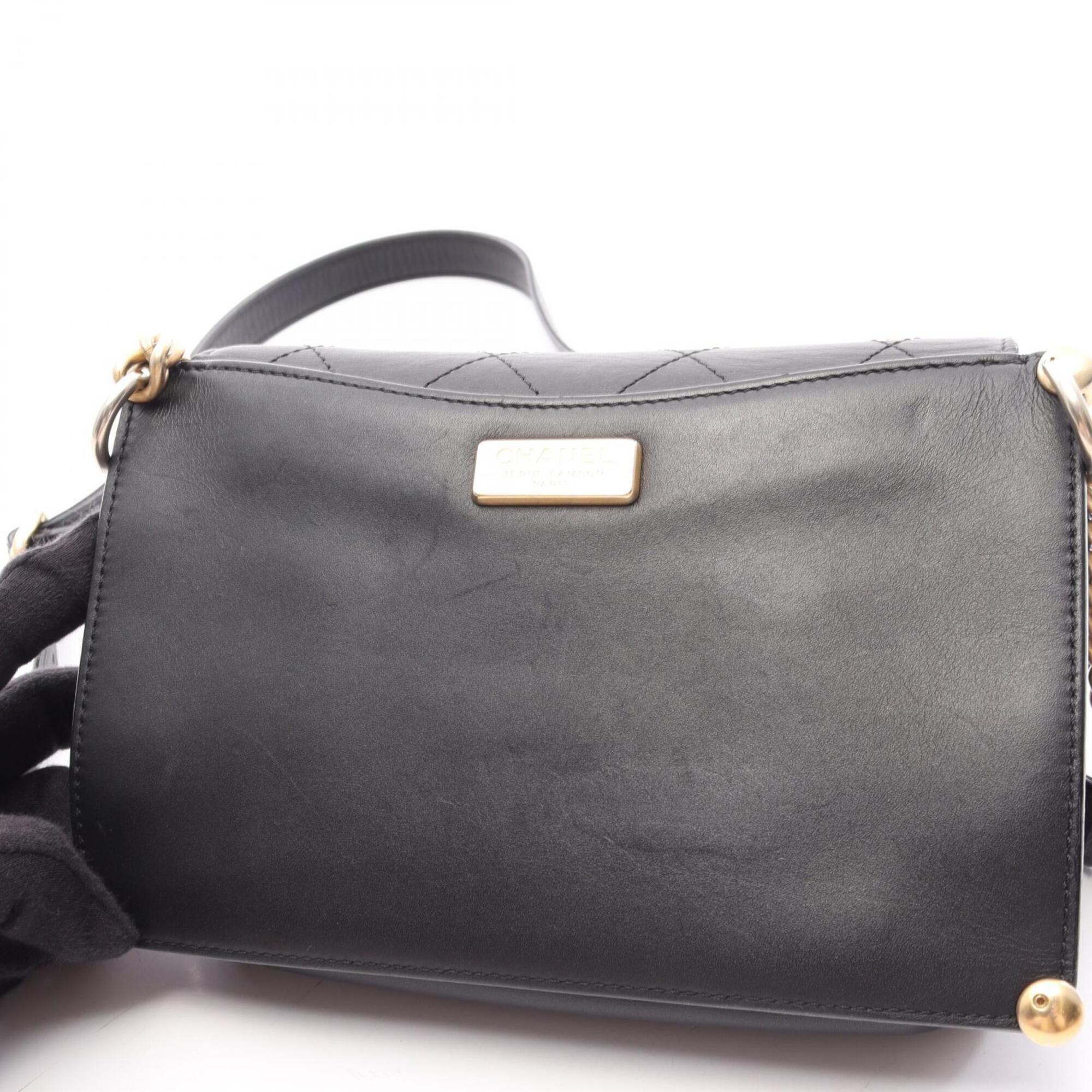 Chanel Black Leather Handbag Shoulder Bag (Pre-Owned)
