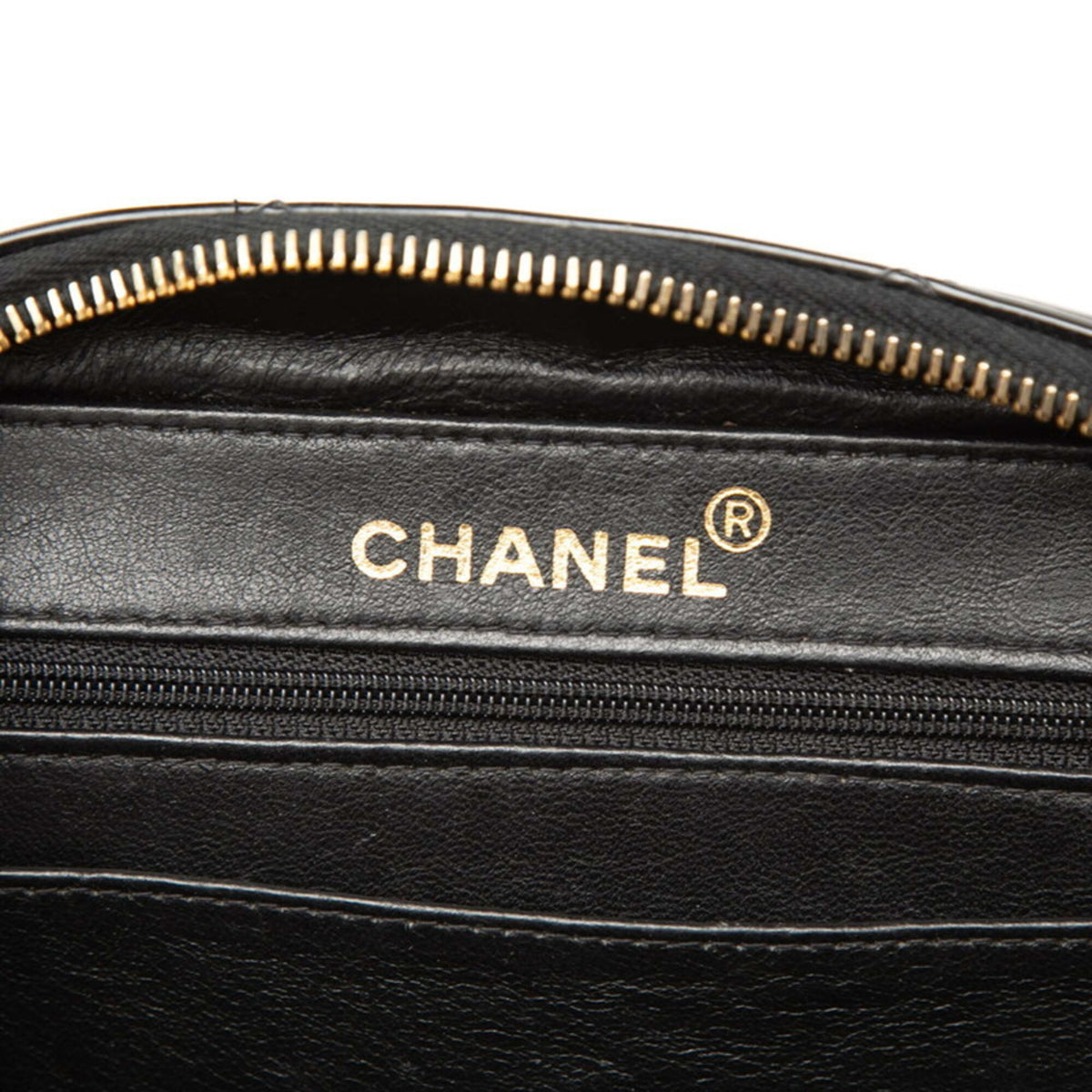 Chanel Black Patent Leather Handbag Shoulder Bag (Pre-Owned)