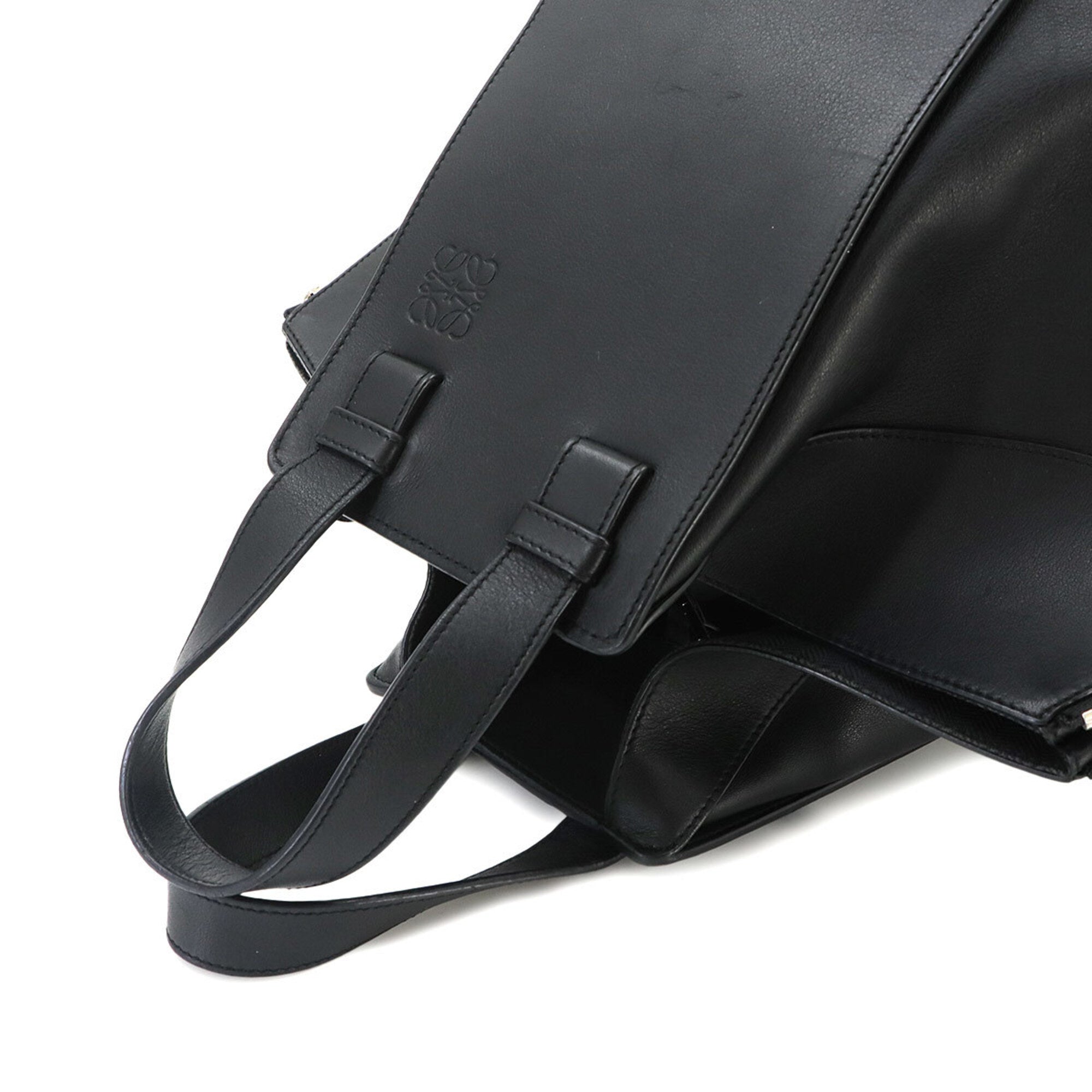 Loewe Black Leather Handbag (Pre-Owned)