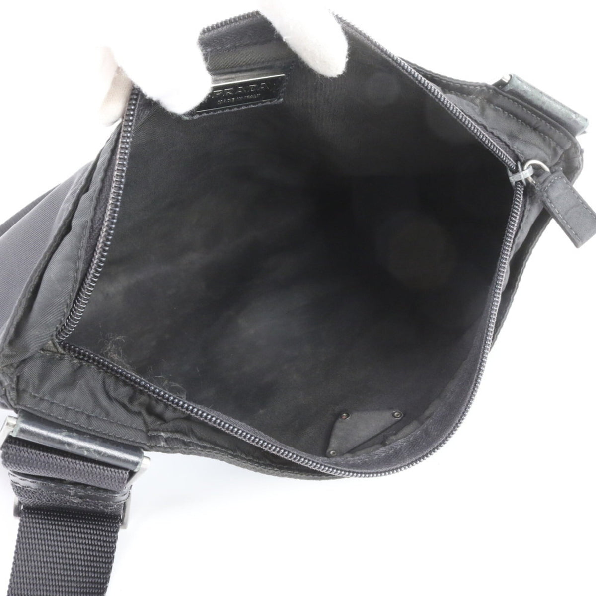 Prada Black Leather Nylon Messenger Bag Shoulder Bag (Pre-Owned)