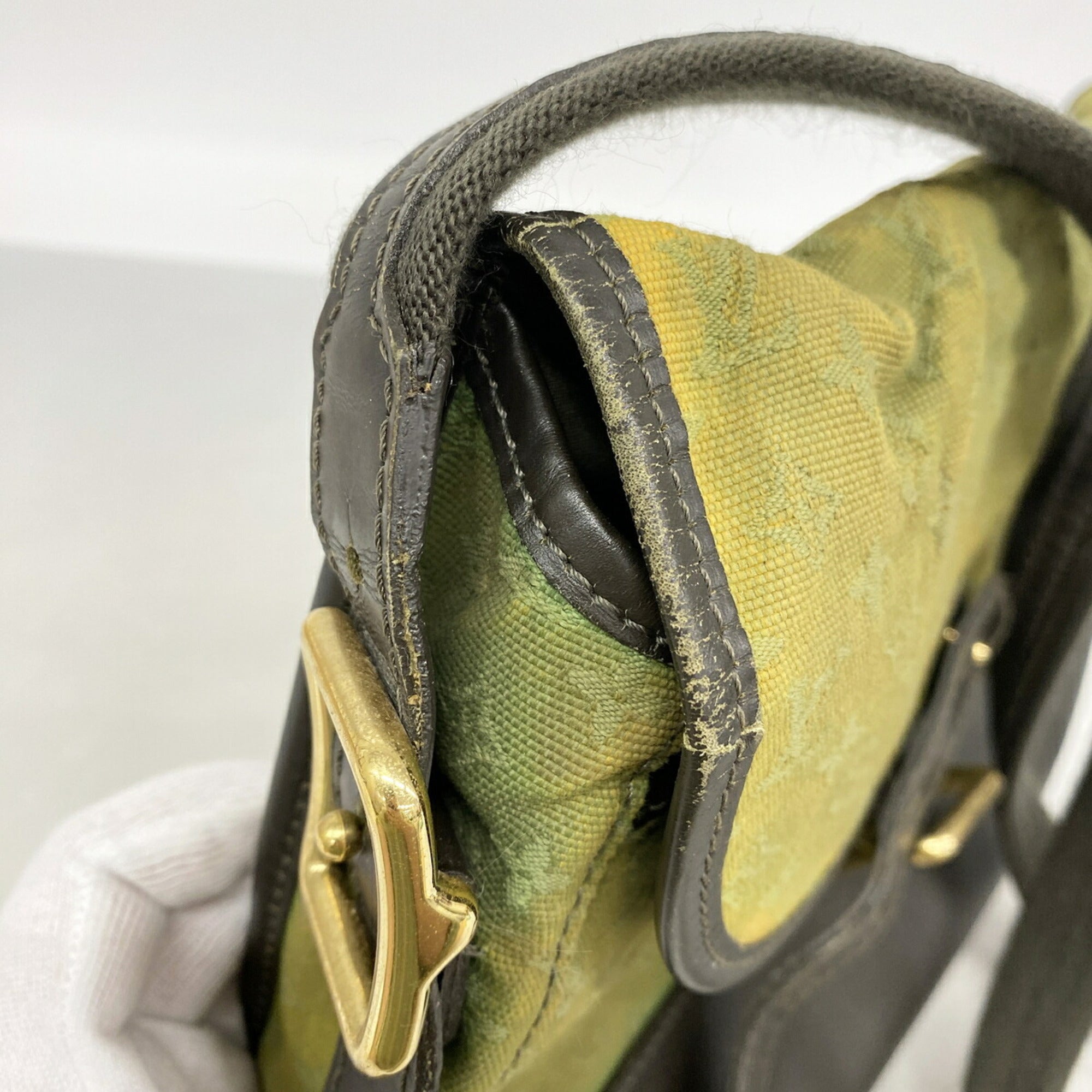 Louis Vuitton Tst Khaki Shoulder Bag (Pre-Owned)