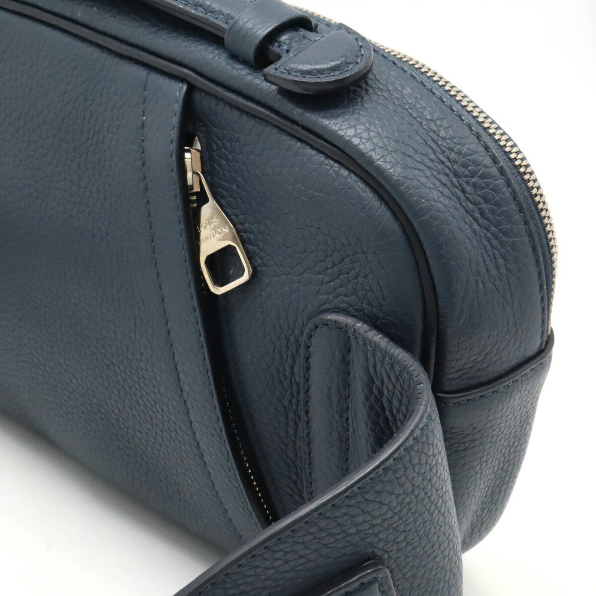 Louis Vuitton Navy Leather Shoulder Bag Sling Bag (Pre-Owned)