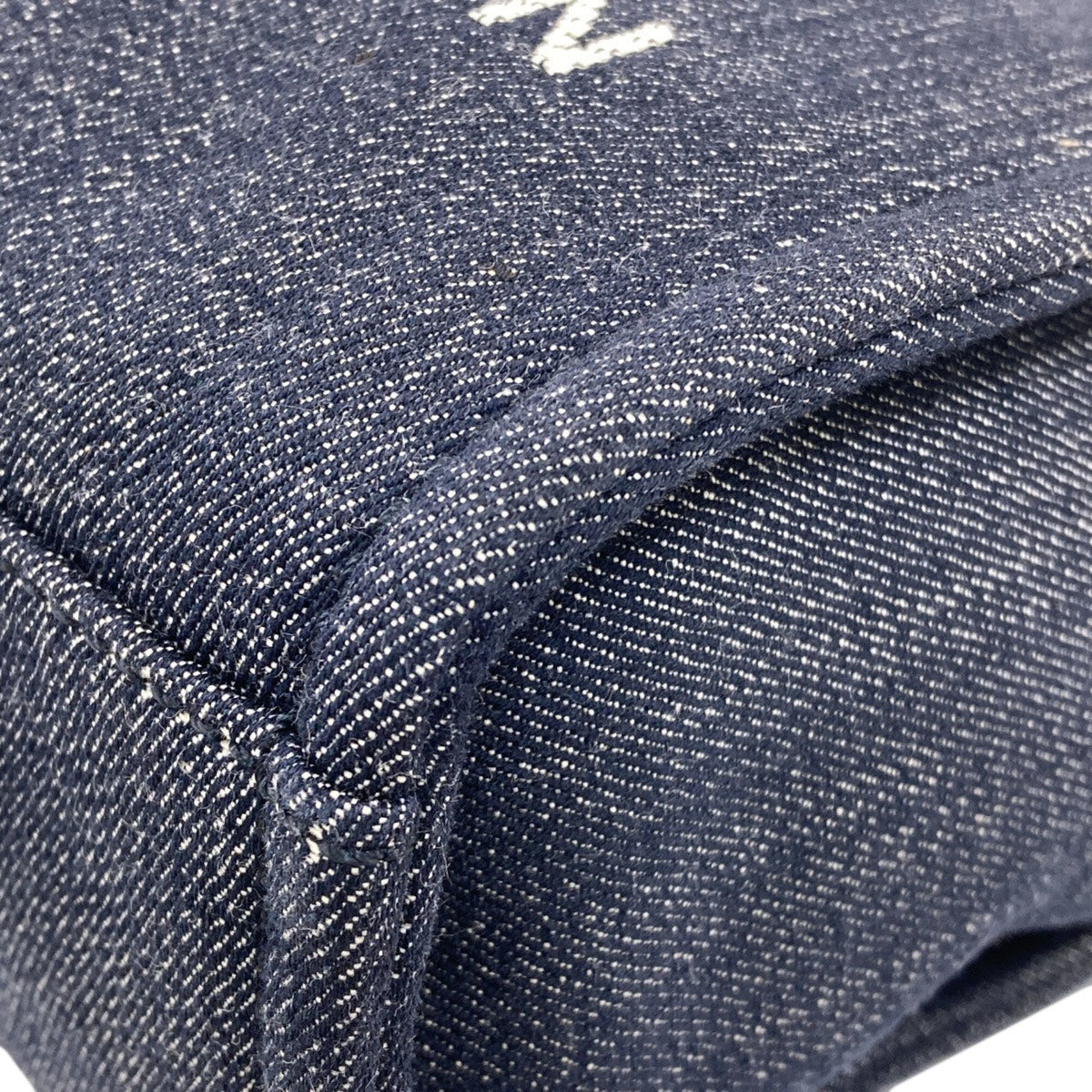 Chanel Navy Canvas Tote Bag (Pre-Owned)