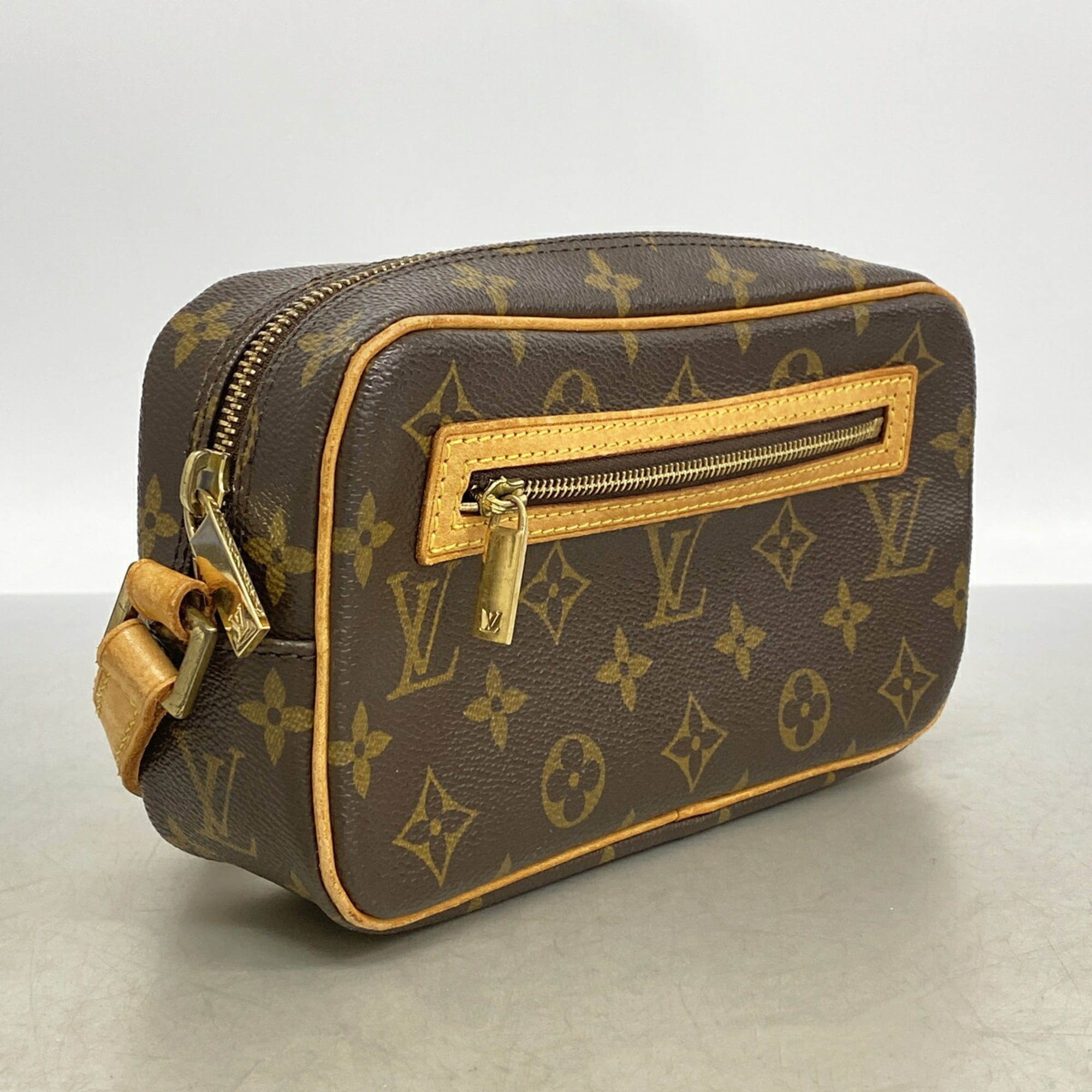 Louis Vuitton Brown Shoulder Bag (Pre-Owned)