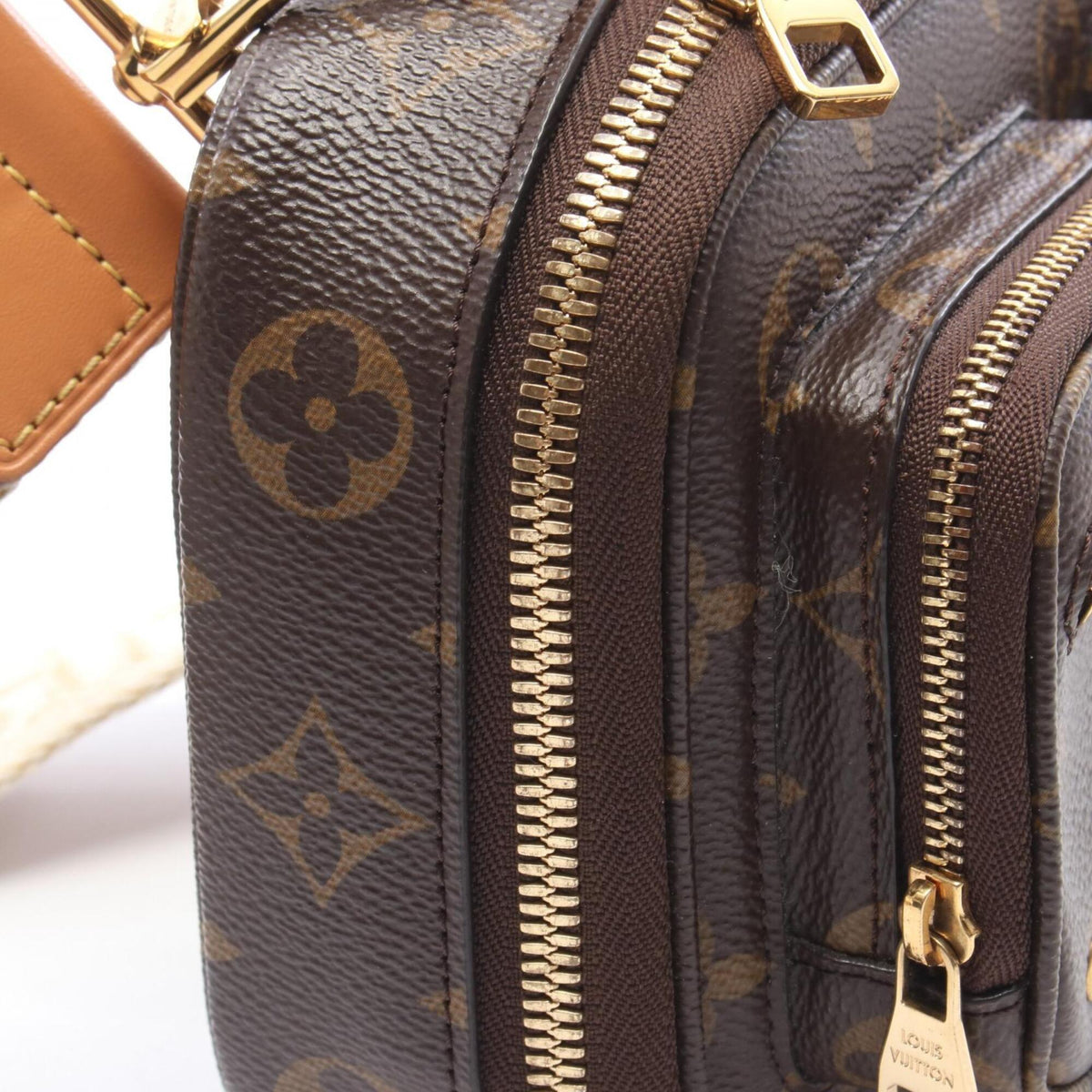 Louis Vuitton Brown Monogram Coated Canvas Handbag Pouch (Pre-Owned)