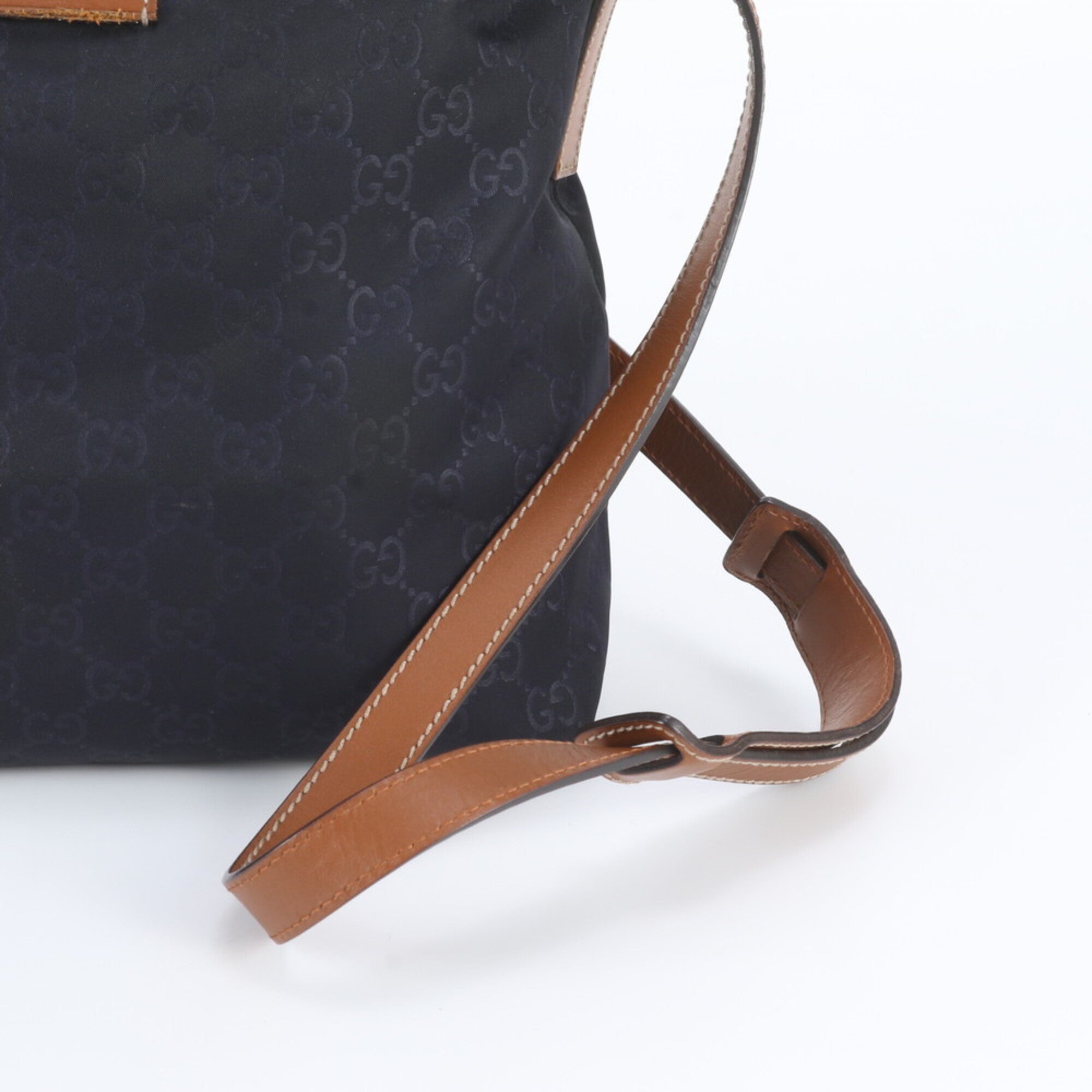 Gucci Brown Navy Leather Nylon Messenger Bag Shoulder Bag (Pre-Owned)