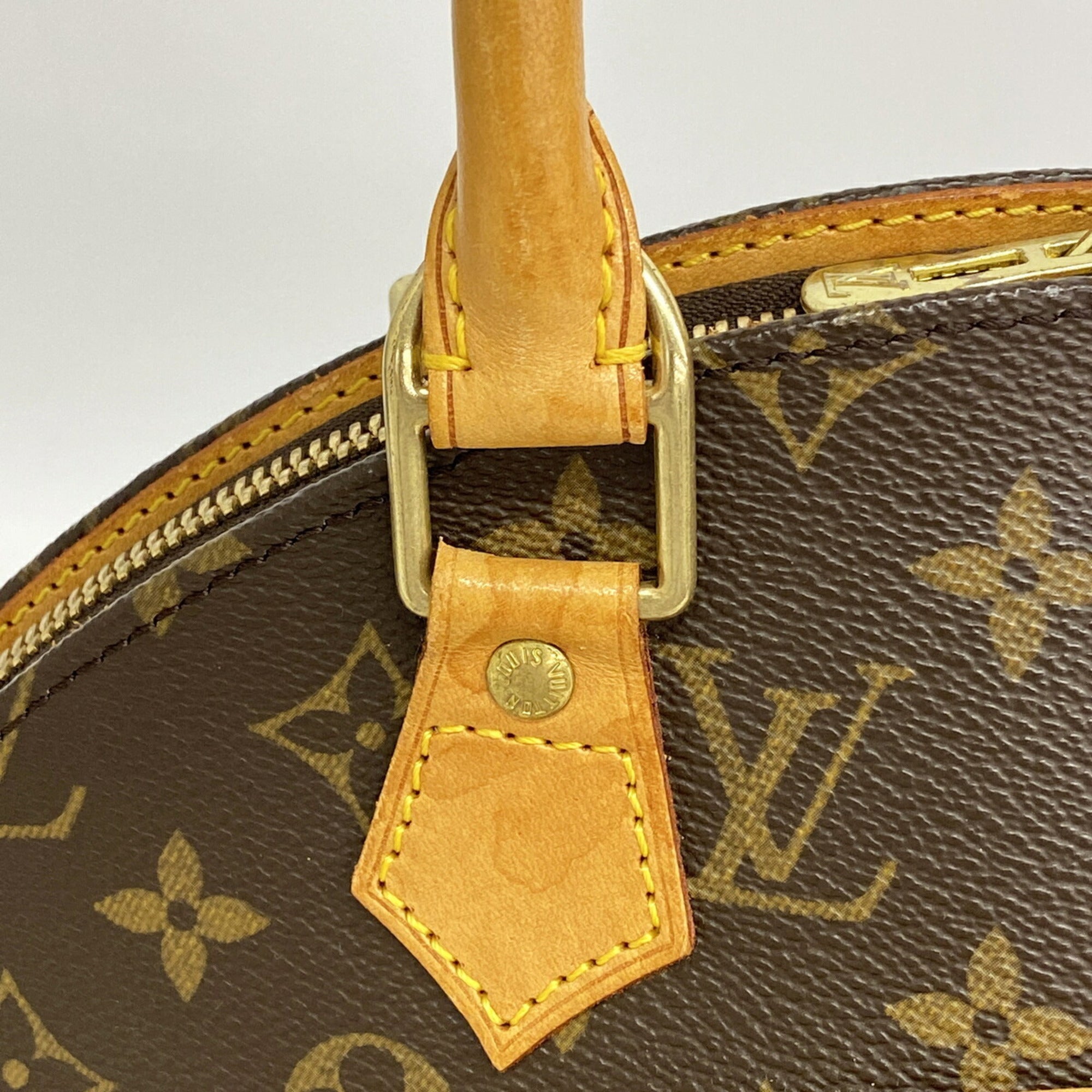 Louis Vuitton Brown Handbag (Pre-Owned)