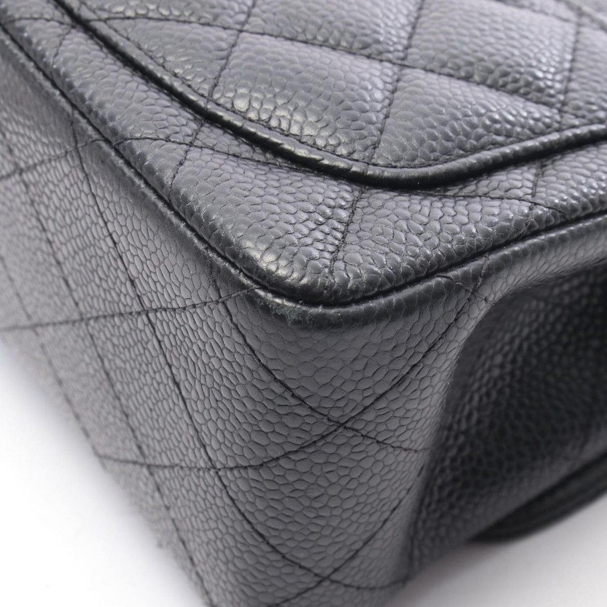 Chanel Black Grained Calfskin Handbag Shoulder Bag (Pre-Owned)