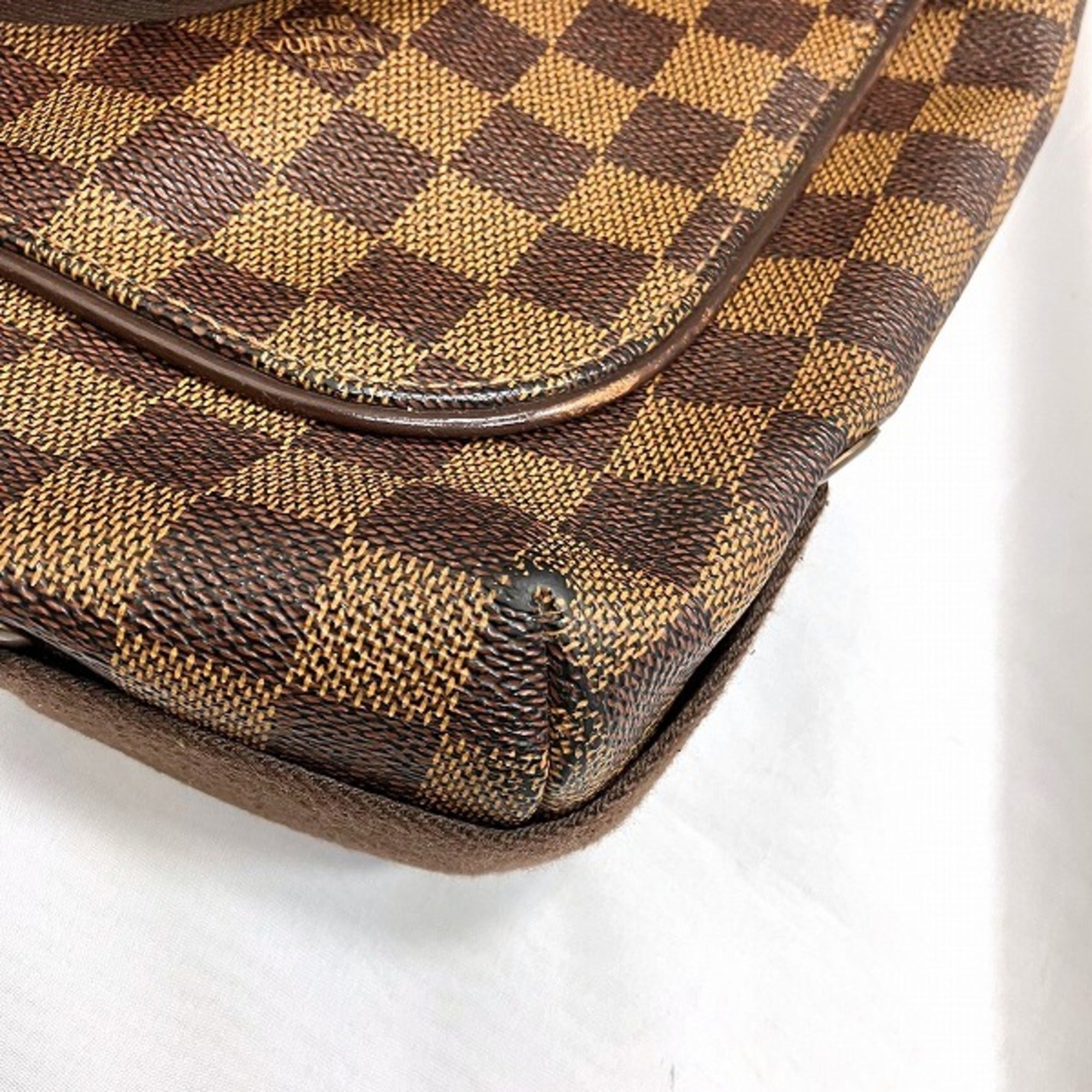 Louis Vuitton Brown Shoulder Bag (Pre-Owned)