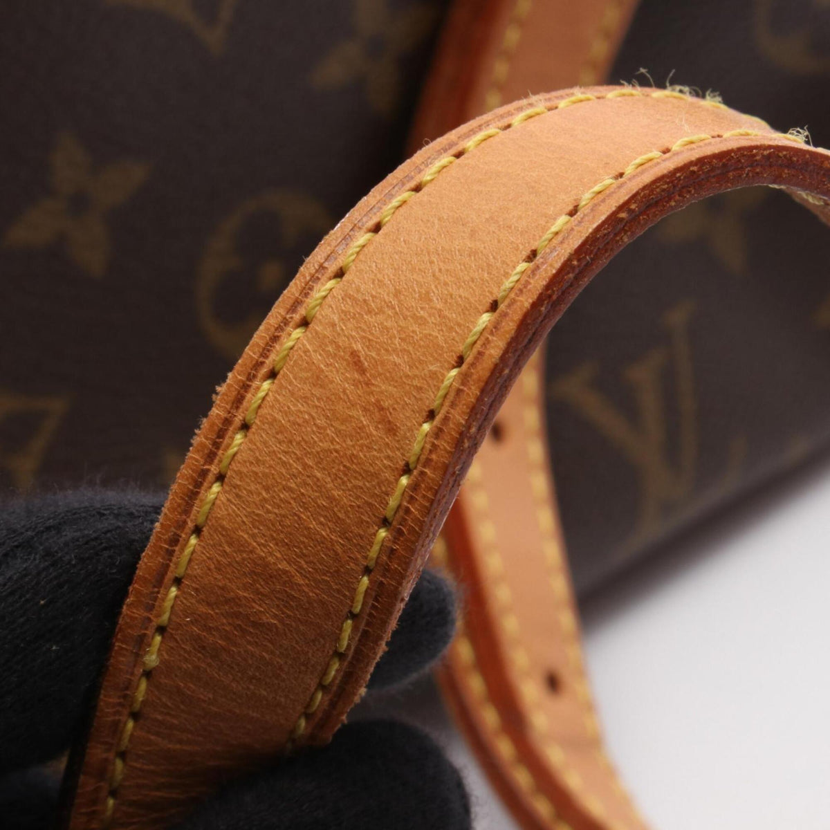 Louis Vuitton Brown Monogram Coated Canvas Leather Handbag Shoulder Bag (Pre-Owned)