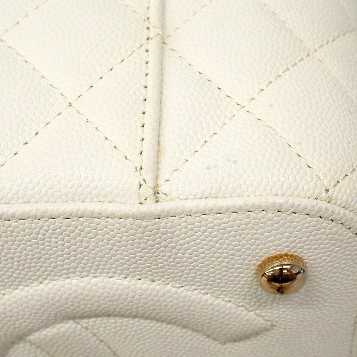 Chanel White Grained Calfskin Vanity Bag (Pre-Owned)
