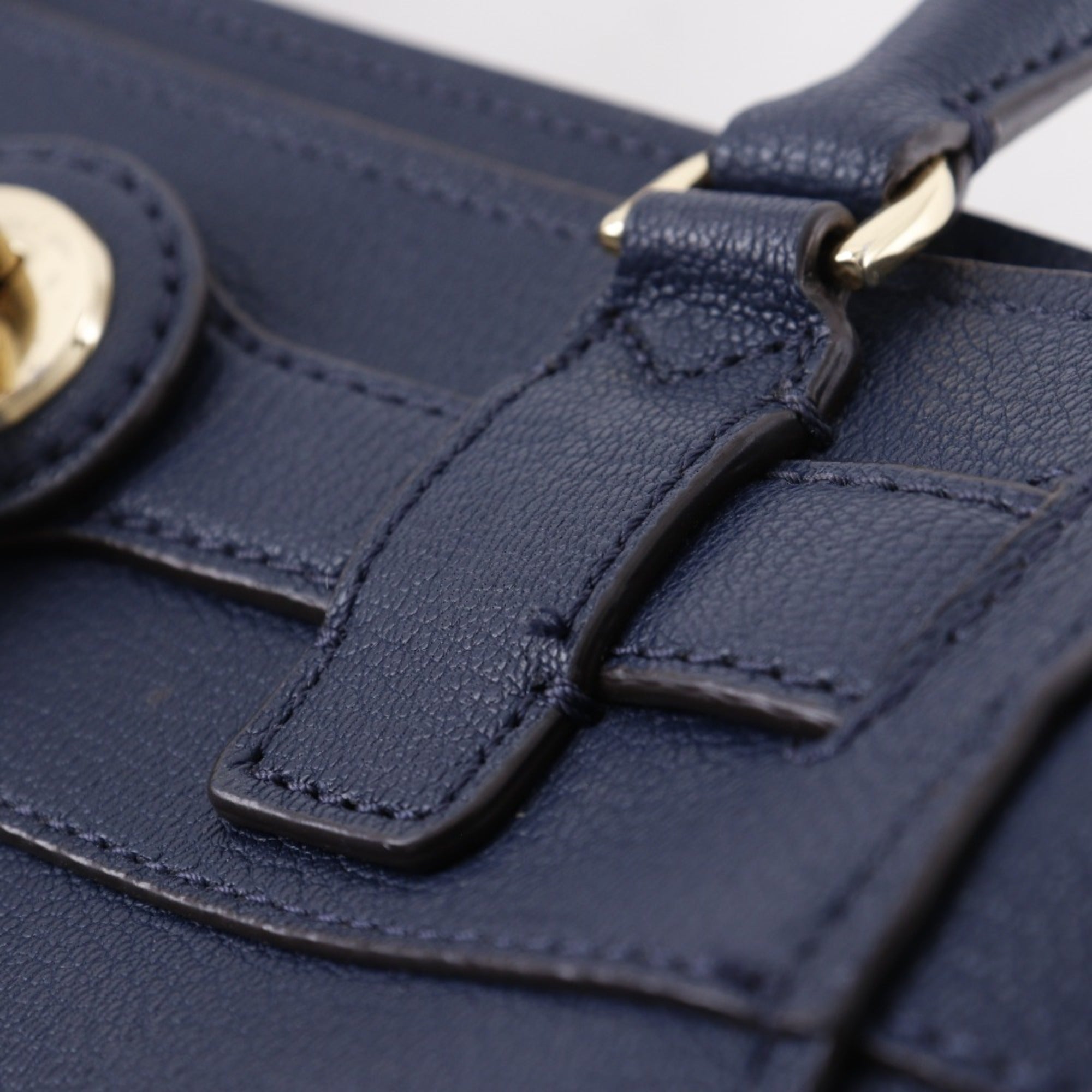 Michael Kors Navy Leather Handbag (Pre-Owned)