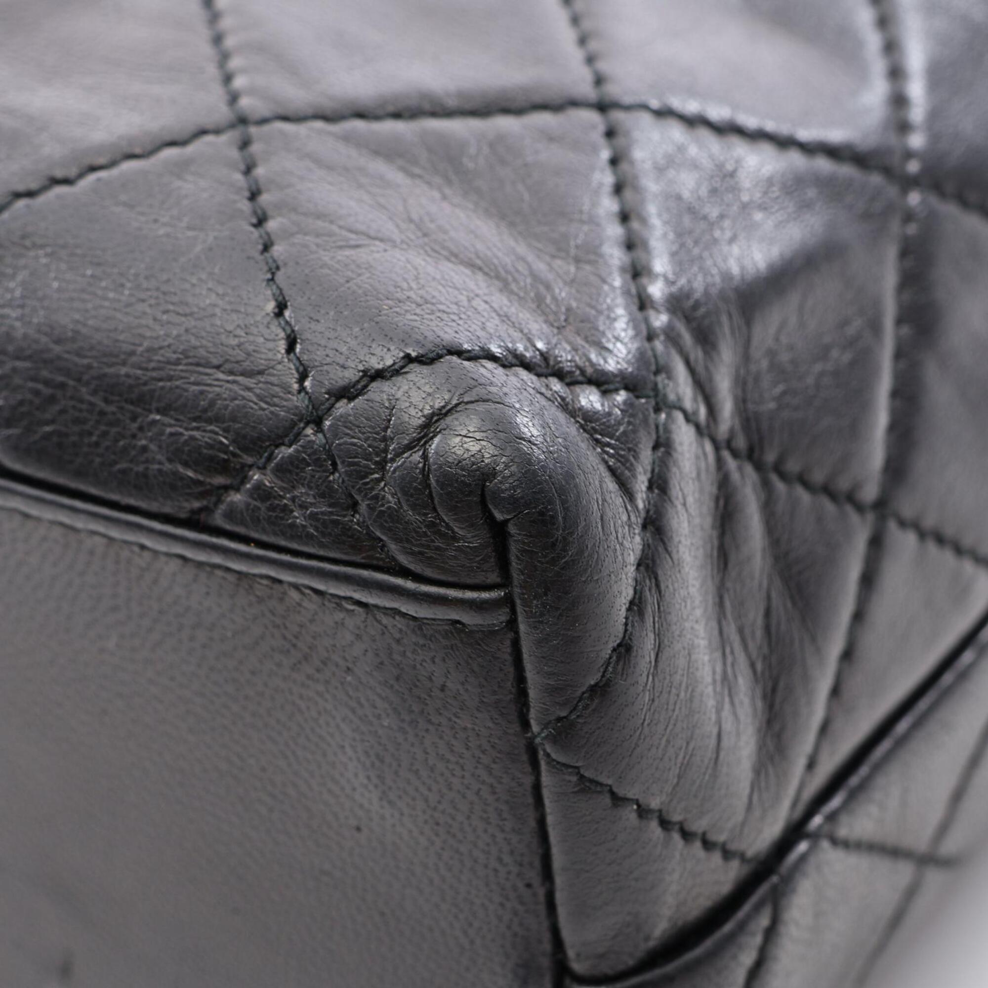 Chanel Black Leather Handbag Shoulder Bag (Pre-Owned)