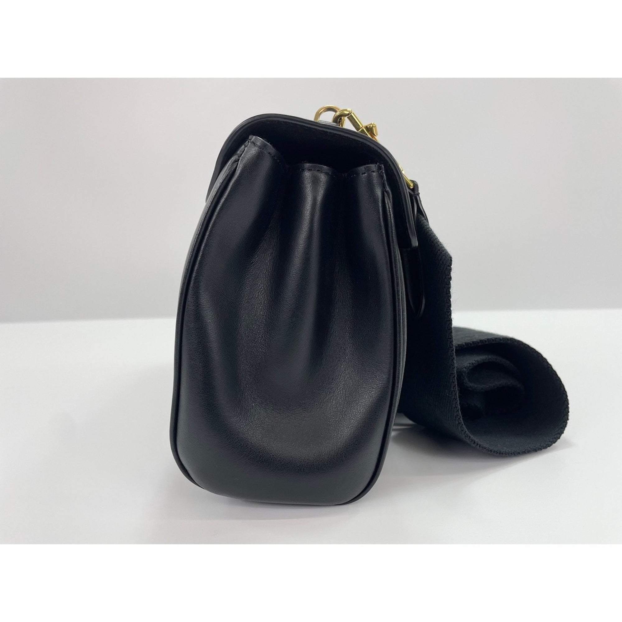Celine Black Leather Shoulder Bag (Pre-Owned)
