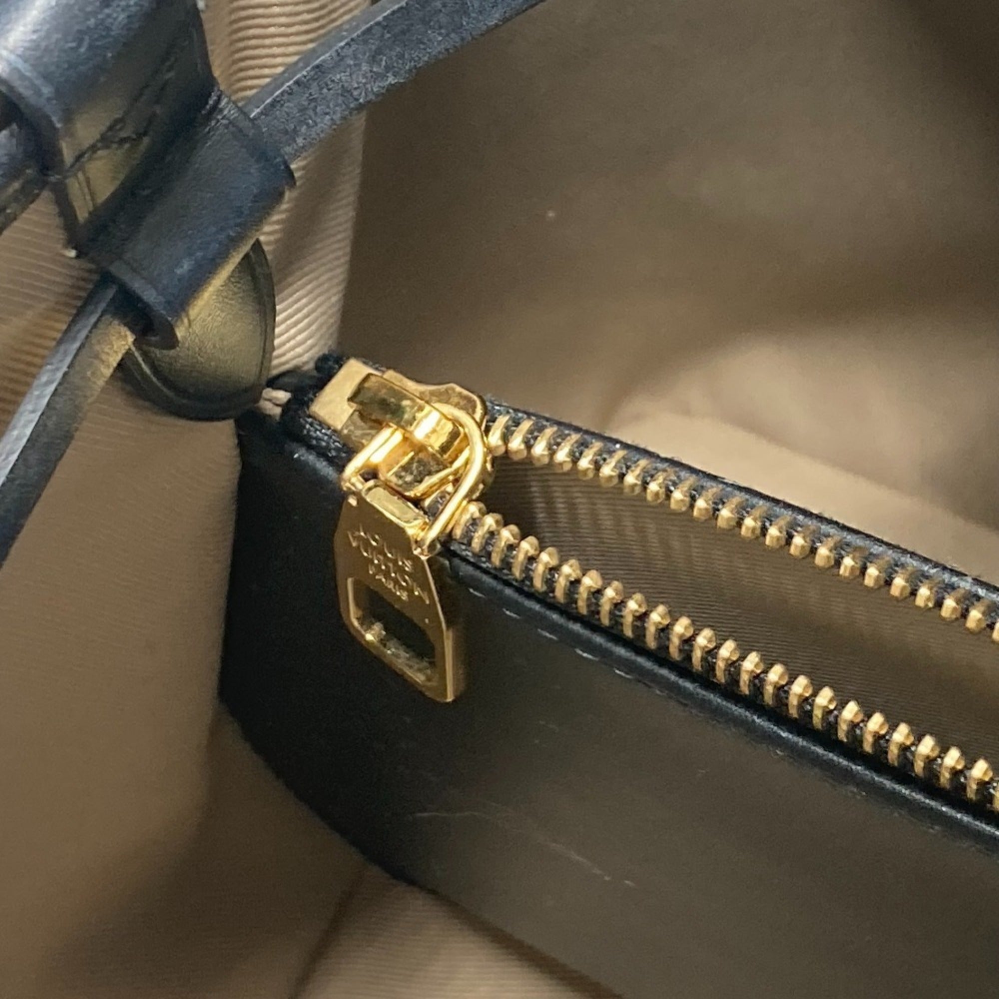 Louis Vuitton Beige Black Cotton Leather Shoulder Bag (Pre-Owned)