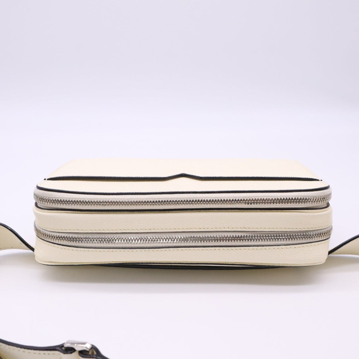 Valextra Ivory Leather Shoulder Bag (Pre-Owned)