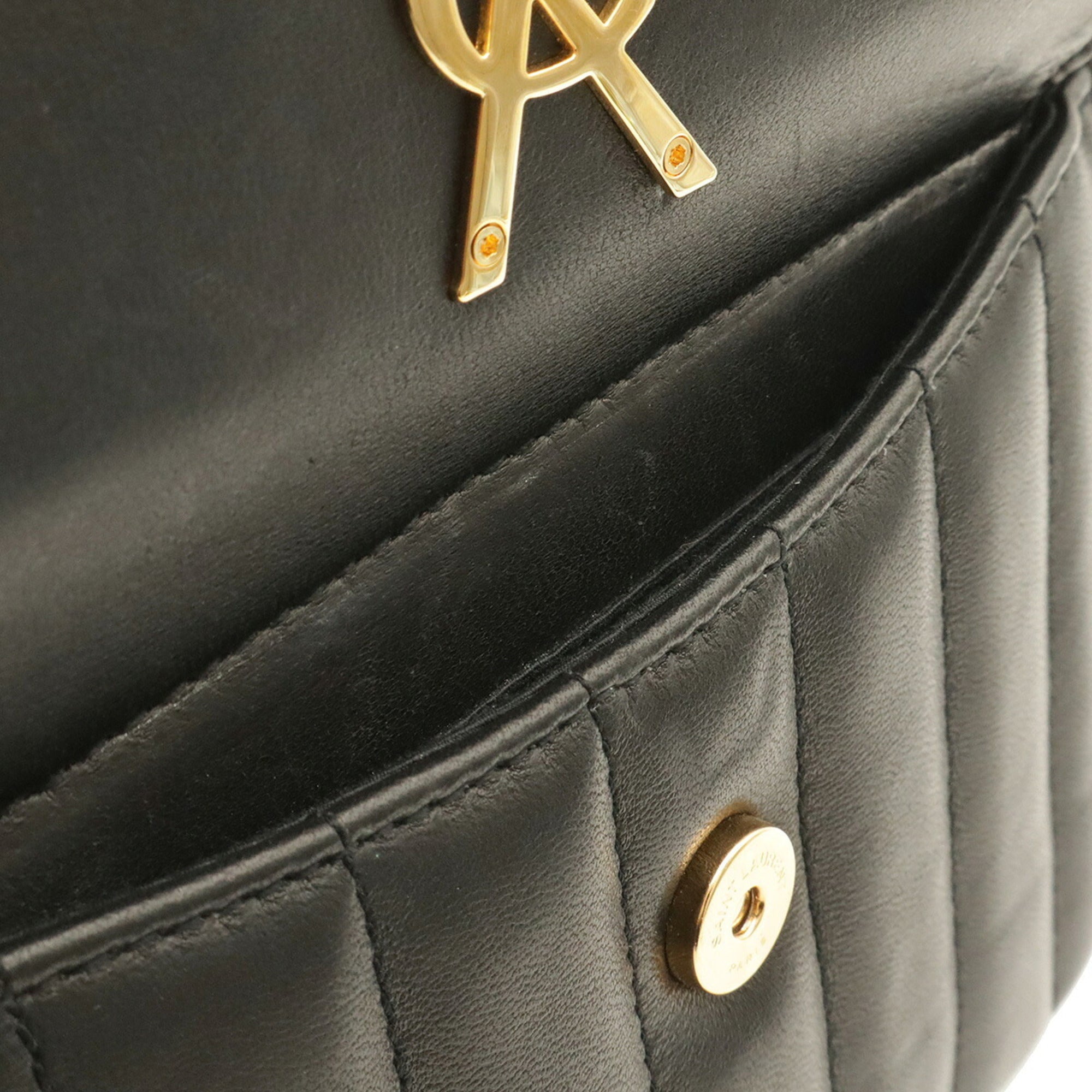 Yves Saint Laurent Black Leather Shoulder Bag (Pre-Owned)