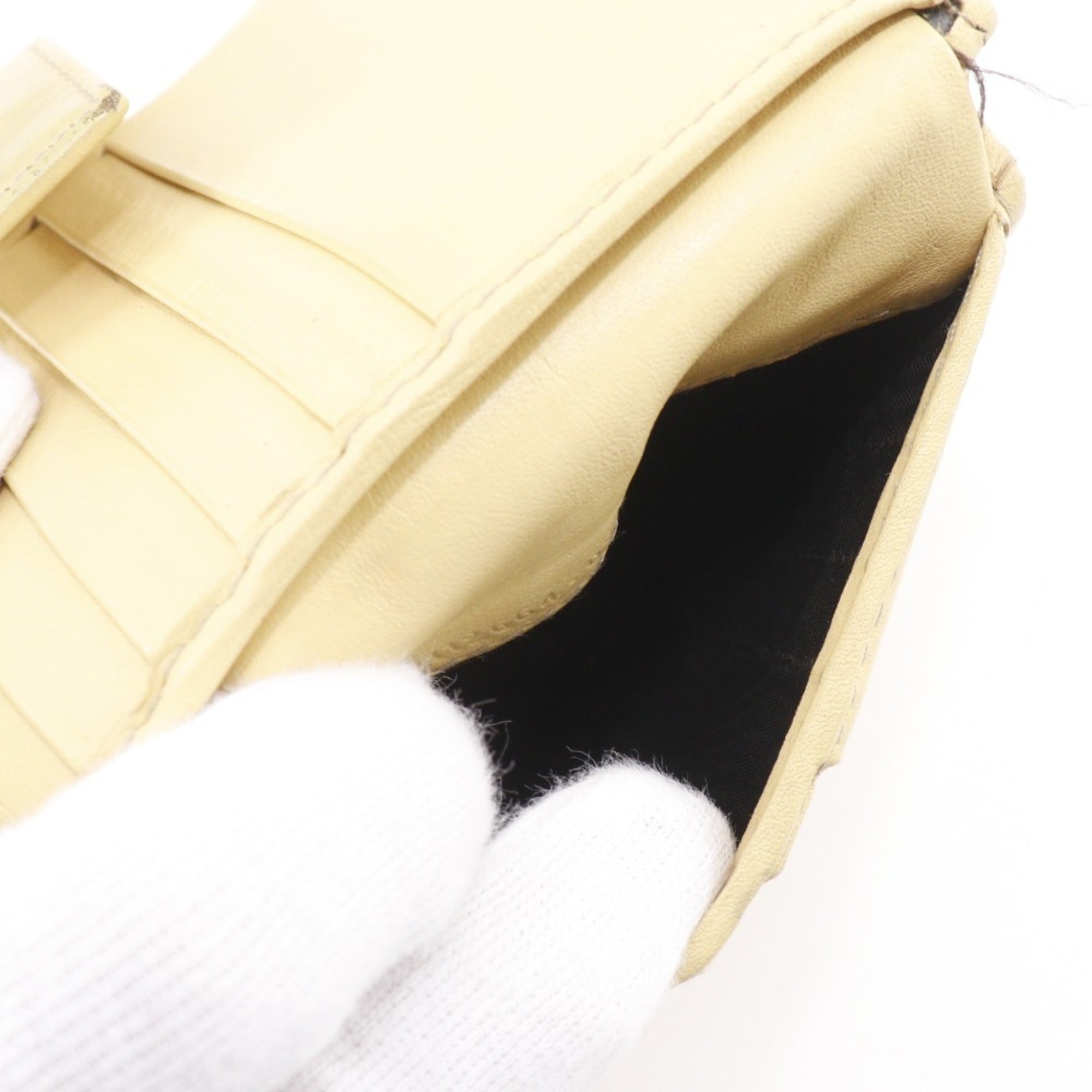 Gucci Beige Gg Canvas Wallet (Bi-Fold) (Pre-Owned)