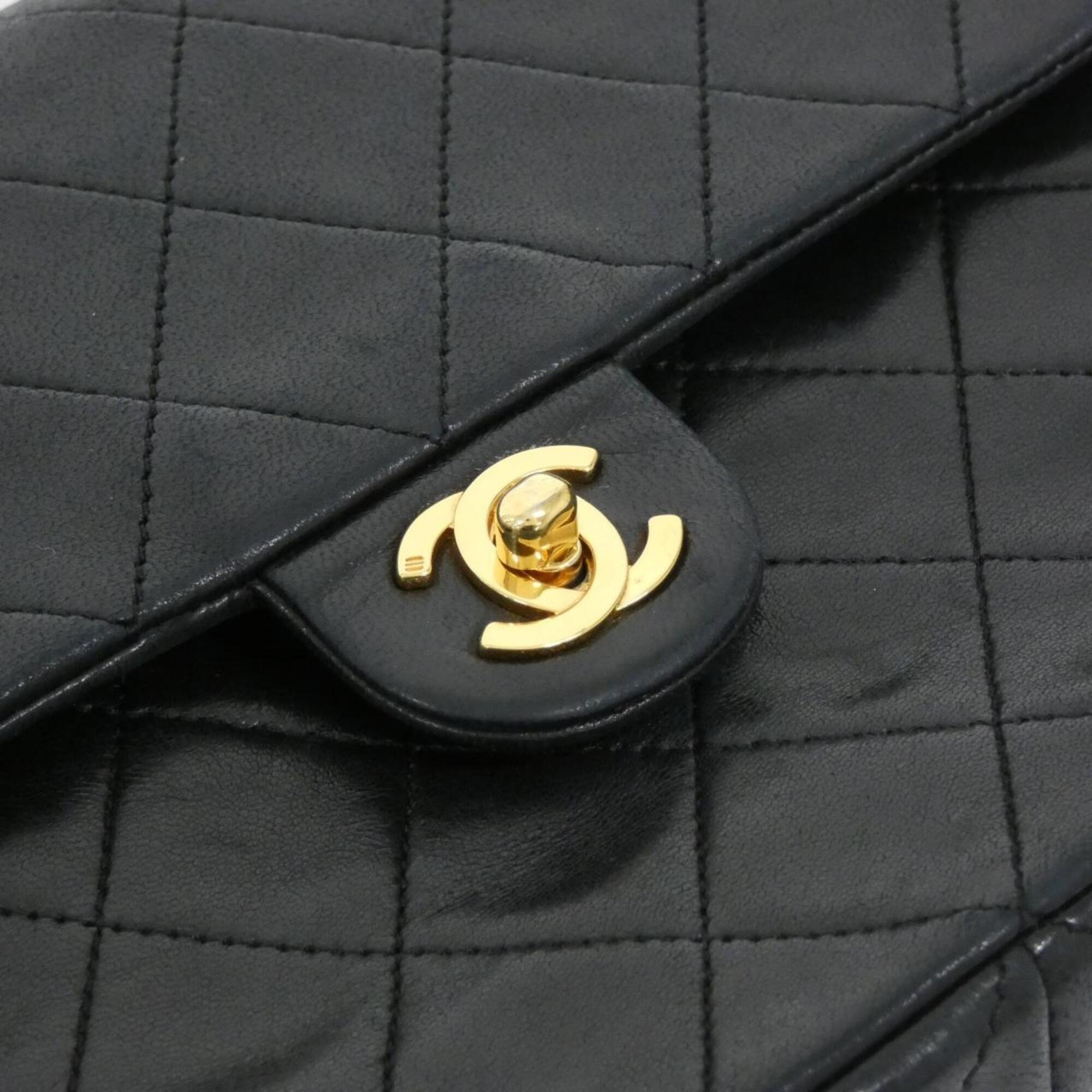 Chanel Black Leather Shoulder Bag (Pre-Owned)