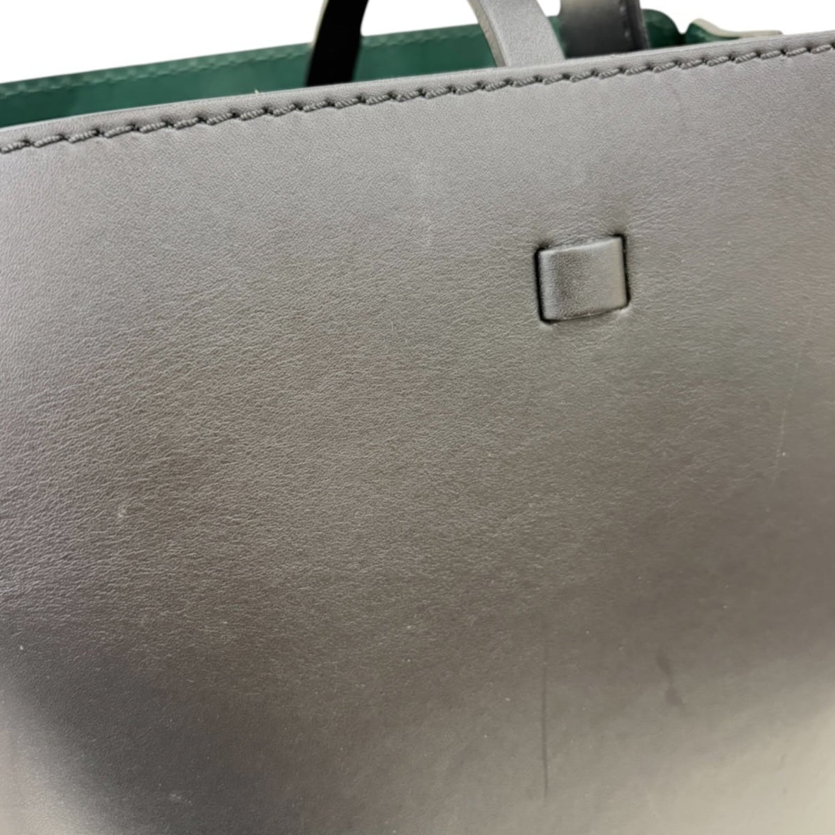 Burberry Black Green Leather Shoulder Bag (Pre-Owned)
