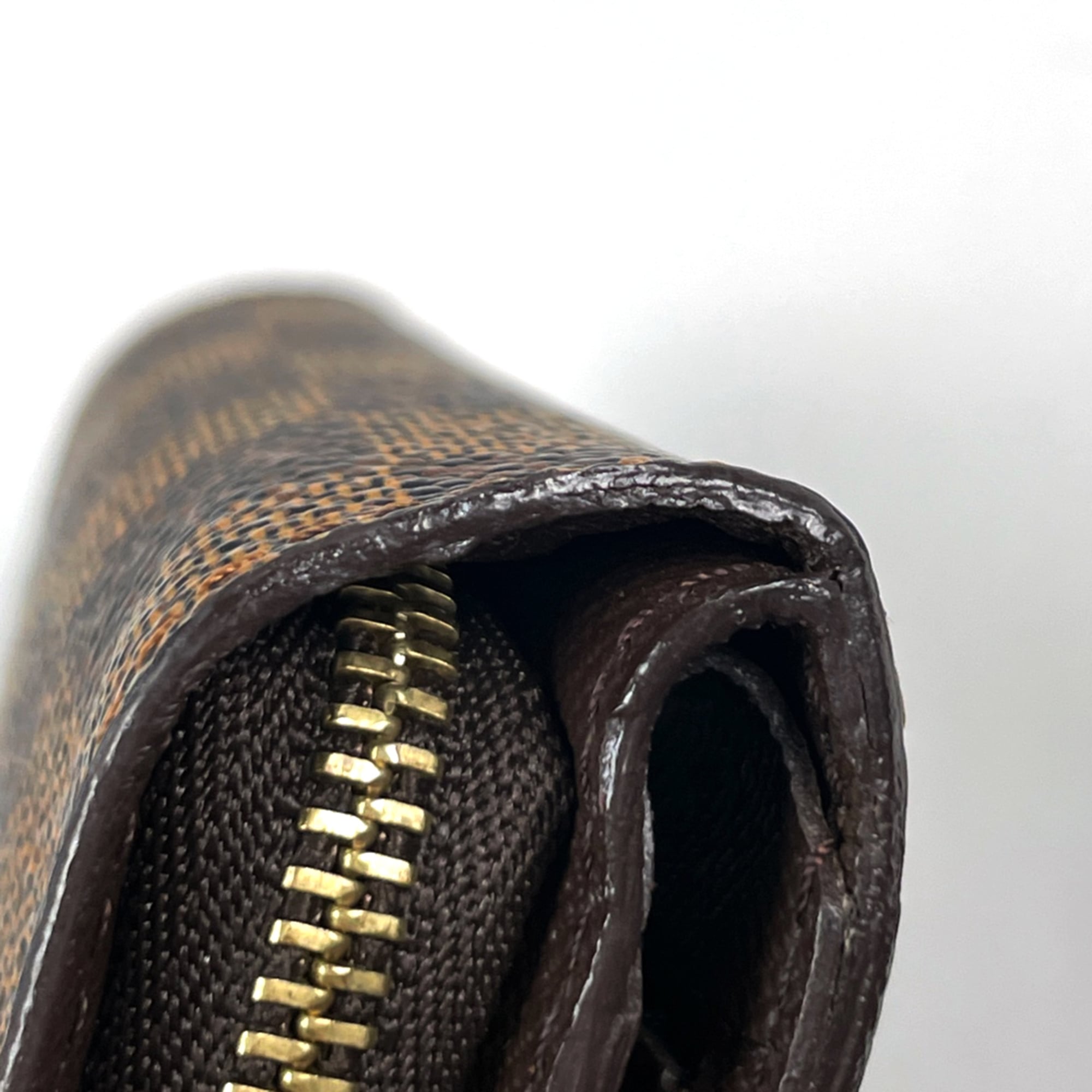 Louis Vuitton Brown Damier Canvas Wallet (Bi-Fold) (Pre-Owned)