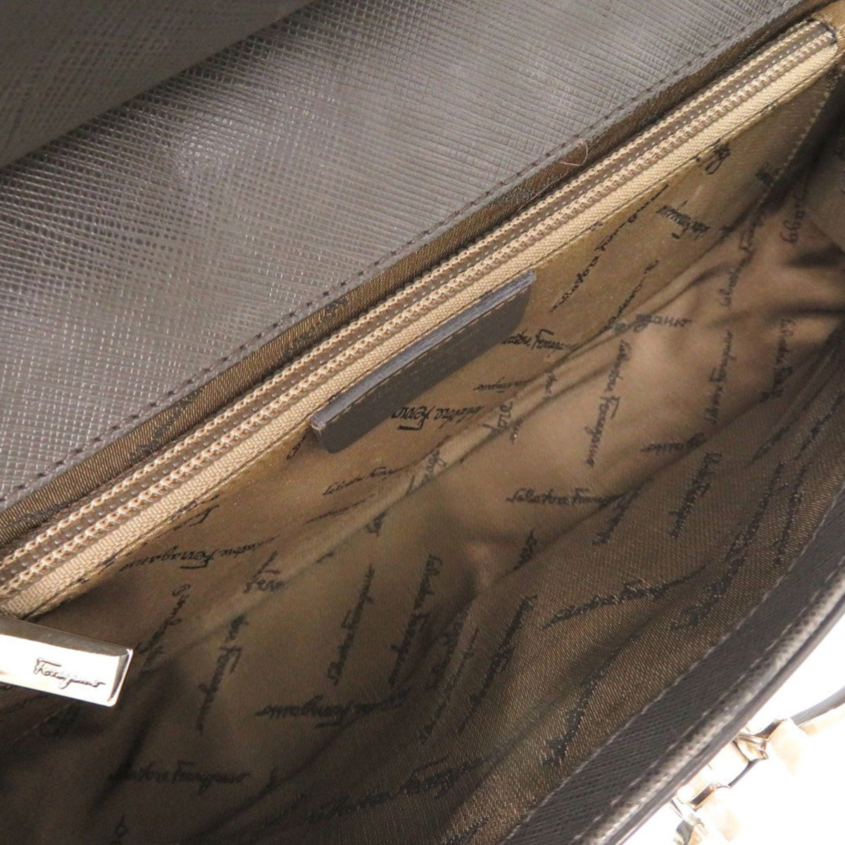 Salvatore Ferragamo Dark Gray Leather Shoulder Bag (Pre-Owned)
