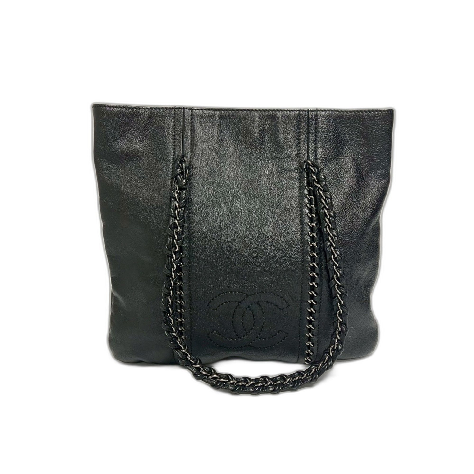 Chanel Black Leather Shoulder Bag (Pre-Owned)