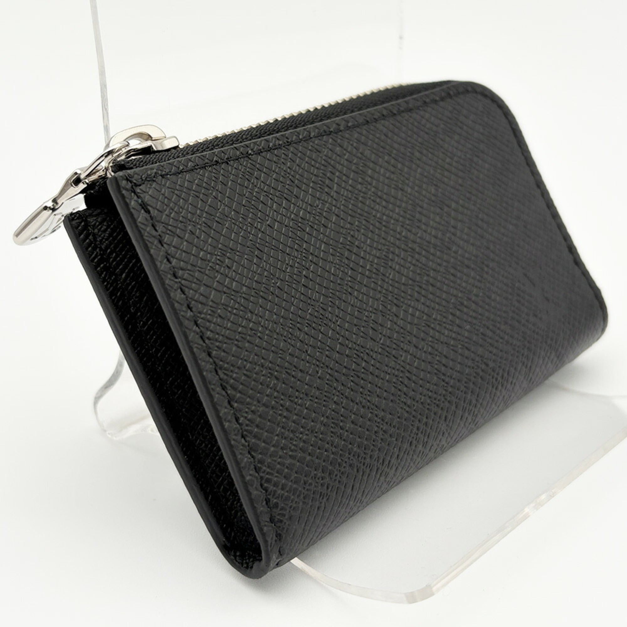 Louis Vuitton Noir Taiga Leather Leather Coin Purse/Coin Case (Pre-Owned)