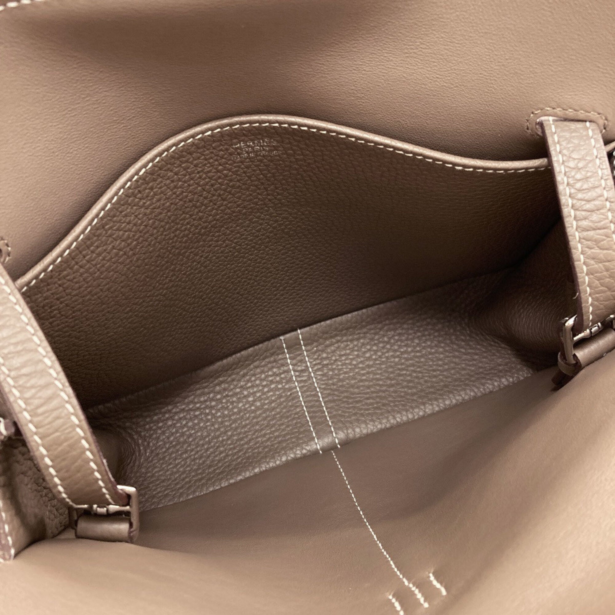 Hermes Etoupe Gray Handbag (Pre-Owned)