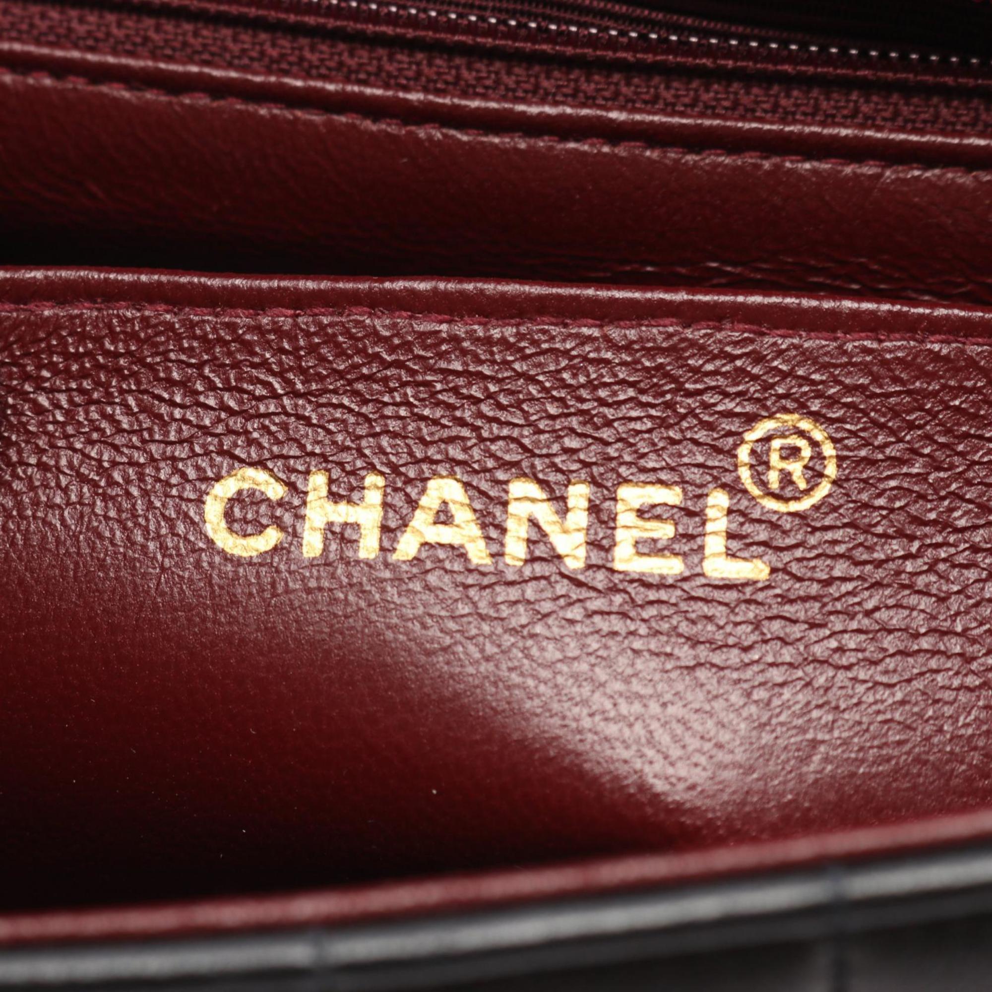 Chanel Black Leather Shoulder Bag (Pre-Owned)