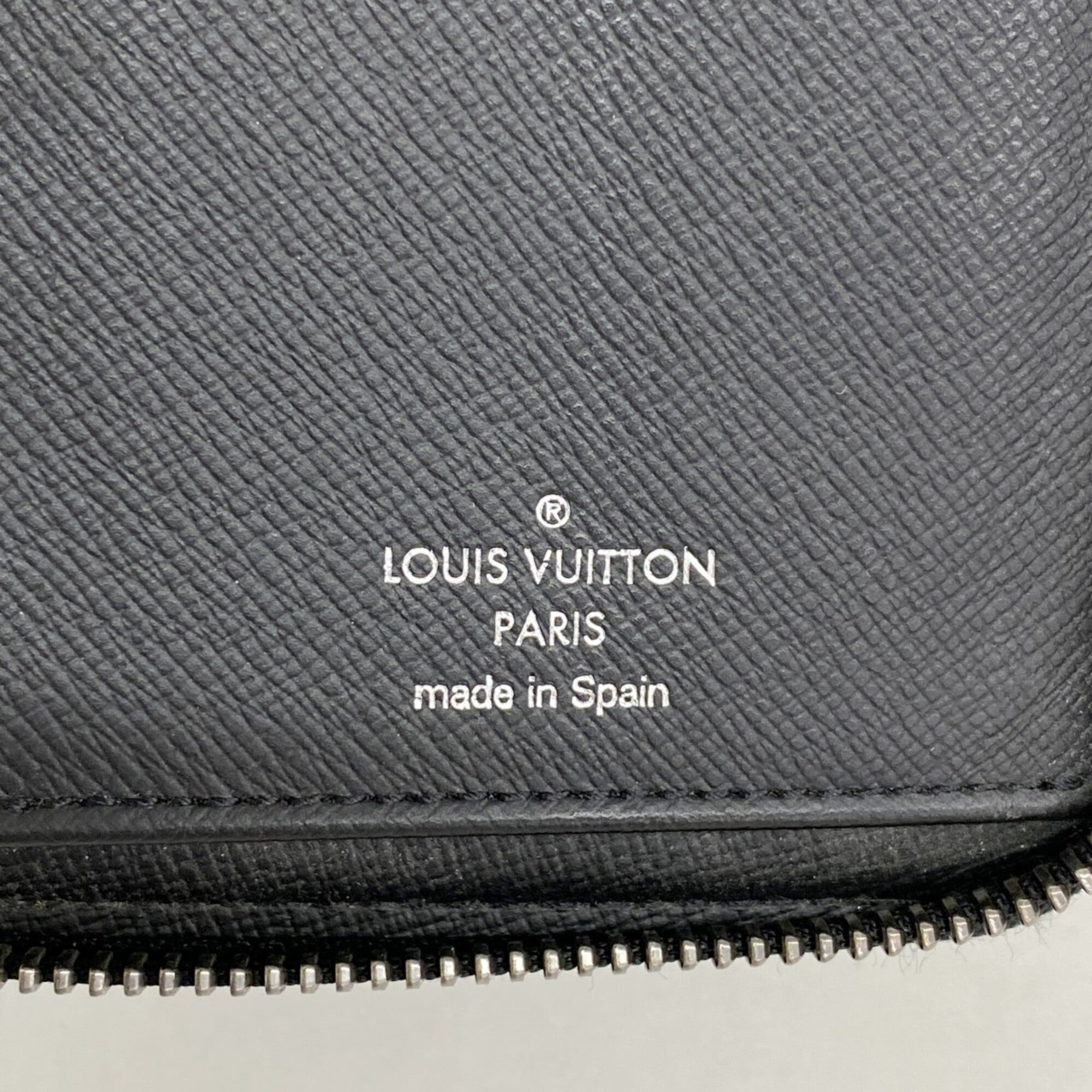 Louis Vuitton Black Long Wallet (Bi-Fold) (Pre-Owned)
