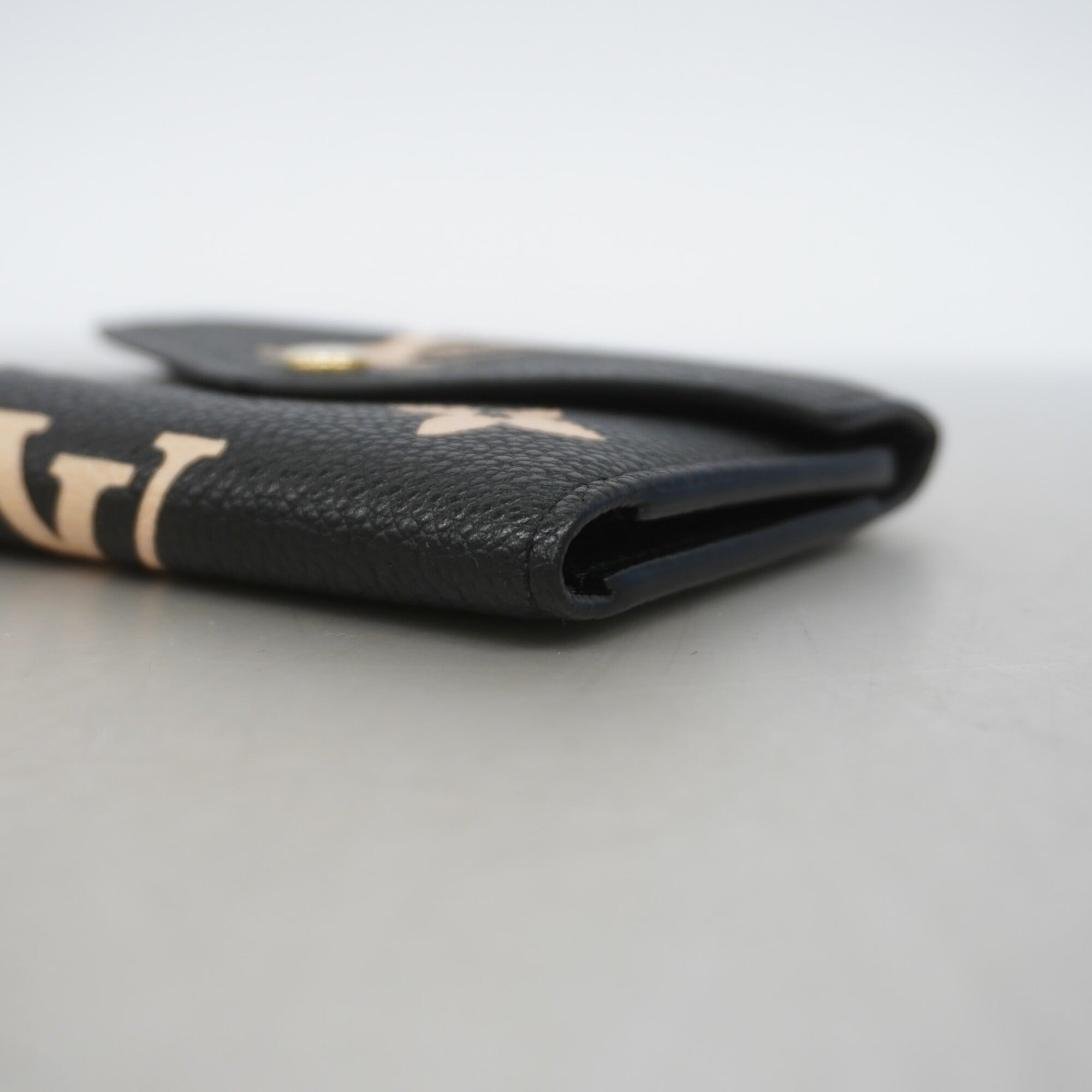 Louis Vuitton Beige Black Wallet (Tri-Fold) (Pre-Owned)
