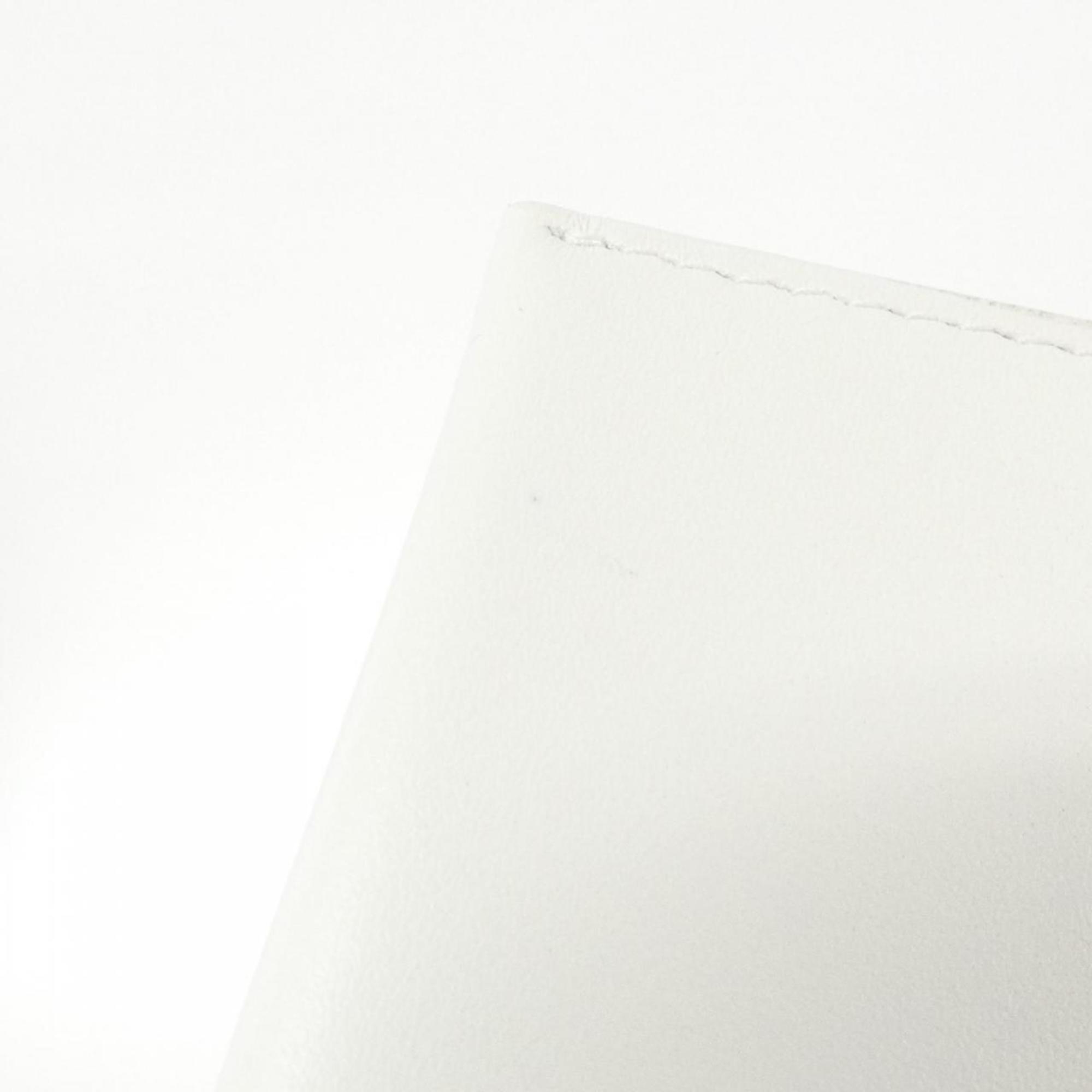 Bottega Veneta White Leather Pouch (Pre-Owned)