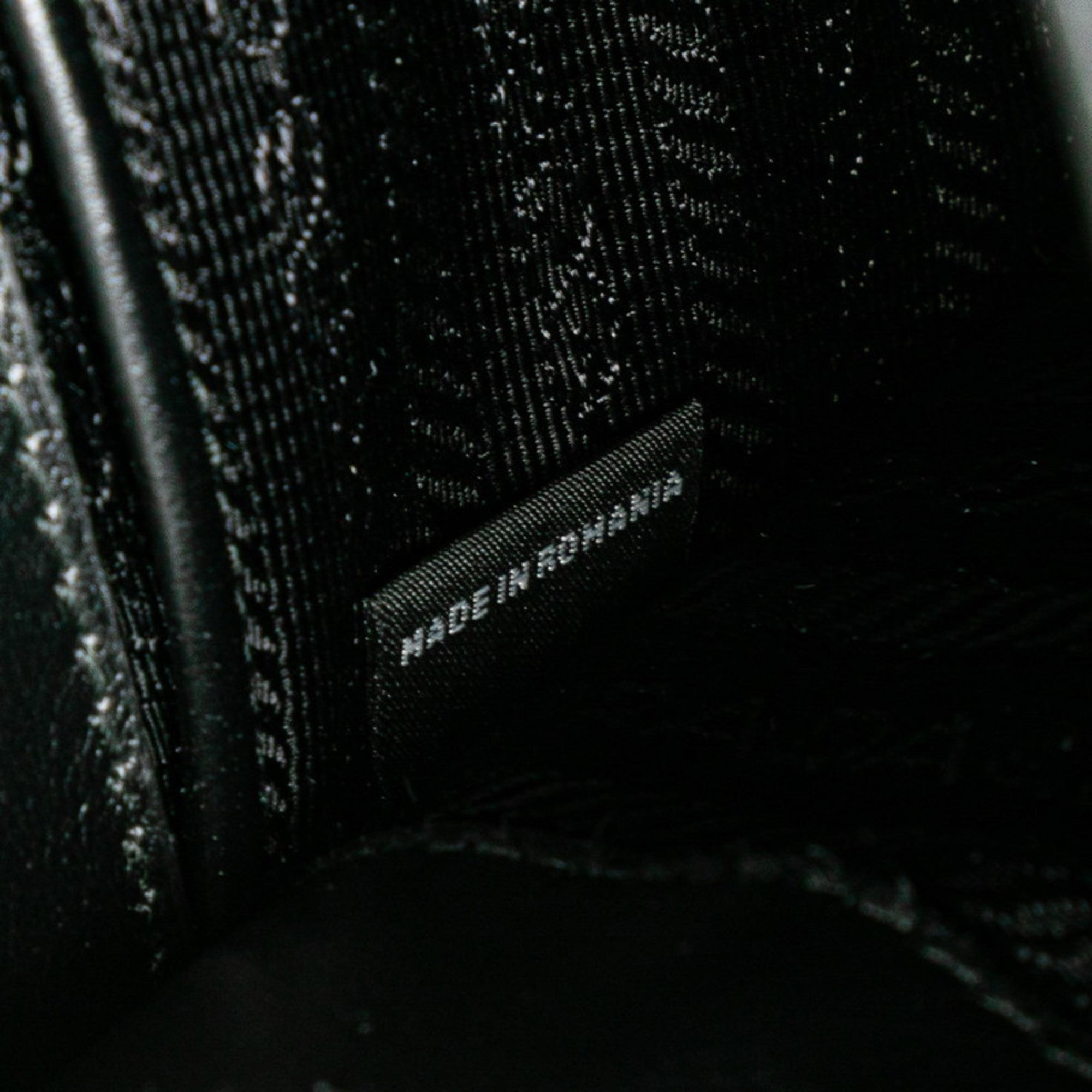 Prada Black Leather Shoulder Bag (Pre-Owned)