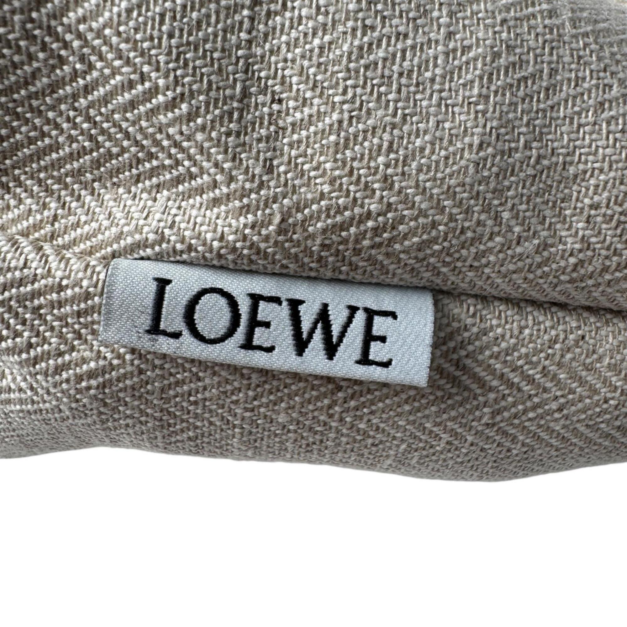 Loewe White Leather Tote Bag (Pre-Owned)
