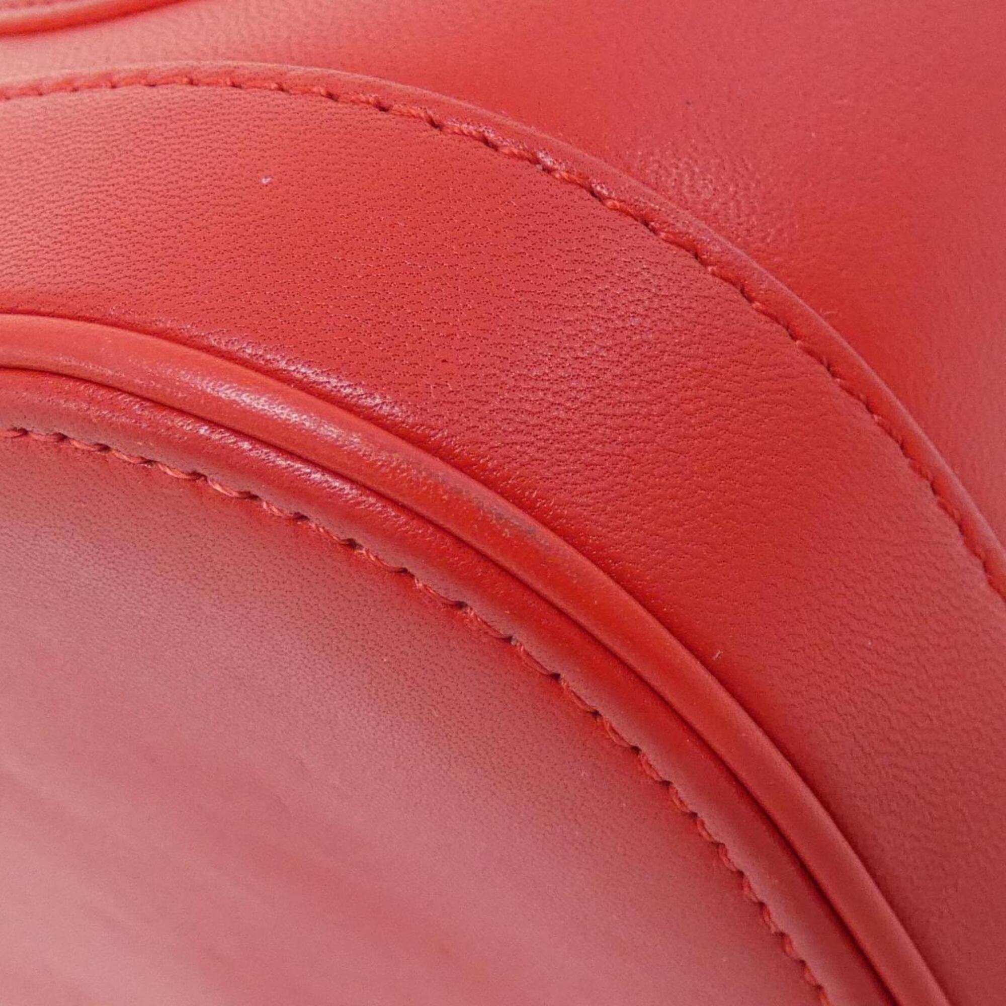 Chanel Red Color Leather Handbag (Pre-Owned)