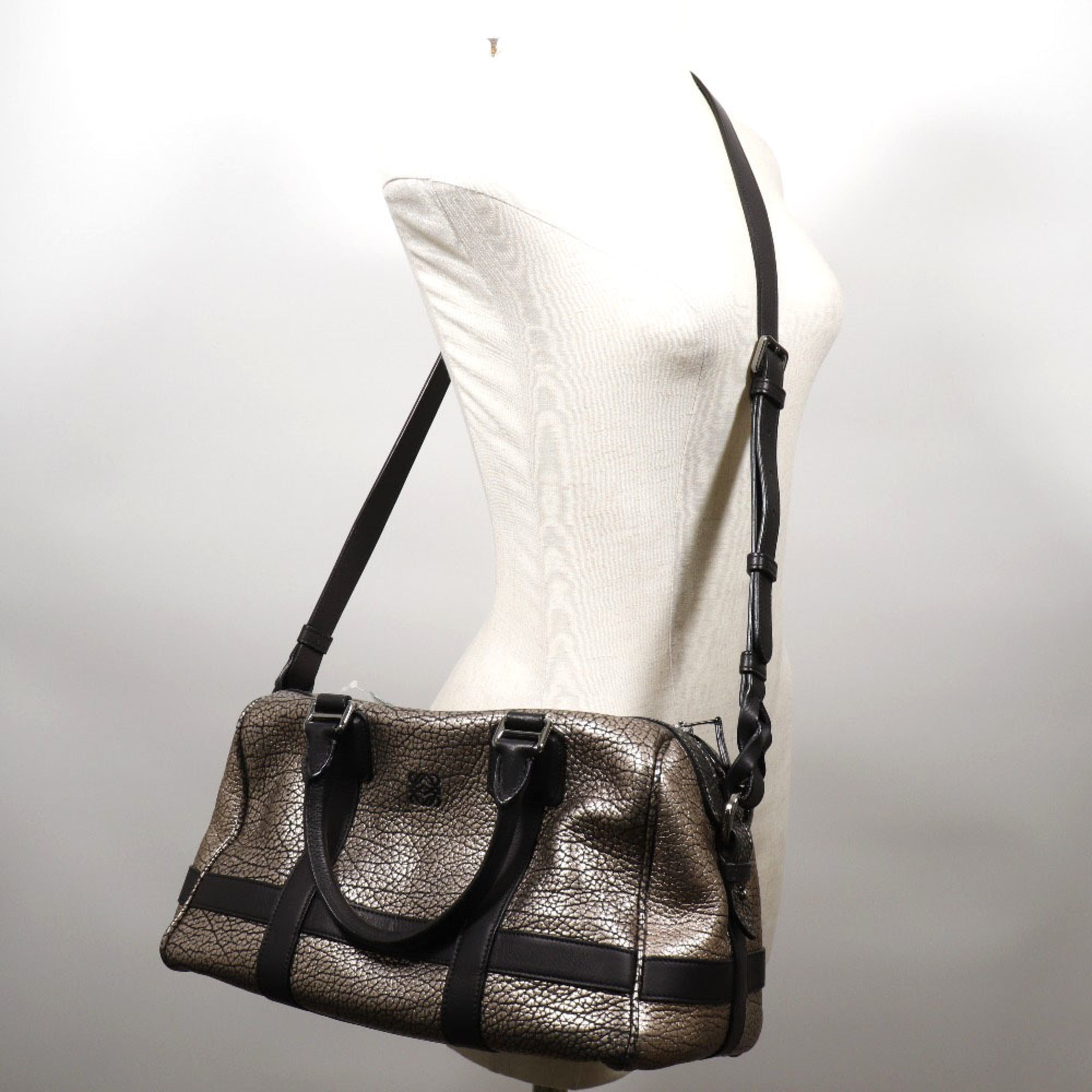 Loewe Black Leather Handbag (Pre-Owned)