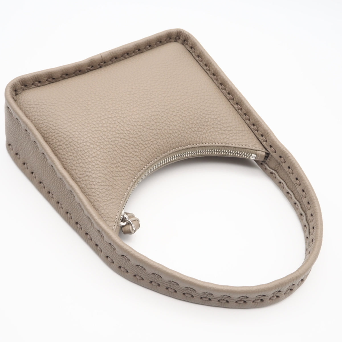 Fendi Beige Leather Handbag (Pre-Owned)