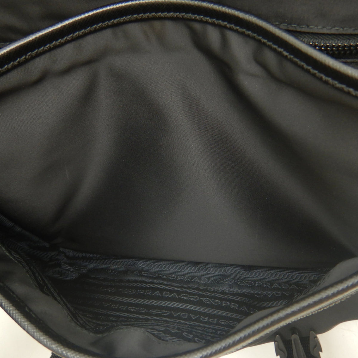 Prada Saffiano Nero Leather Shoulder Bag (Pre-Owned)