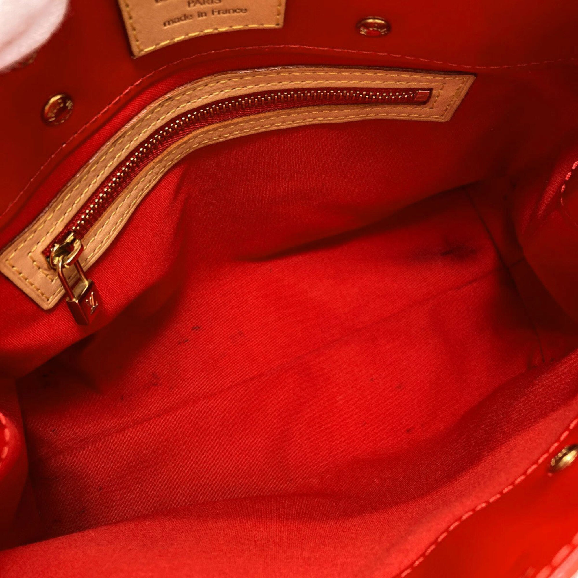 Louis Vuitton Vernis Red Color Vernis Handbag (Pre-Owned)